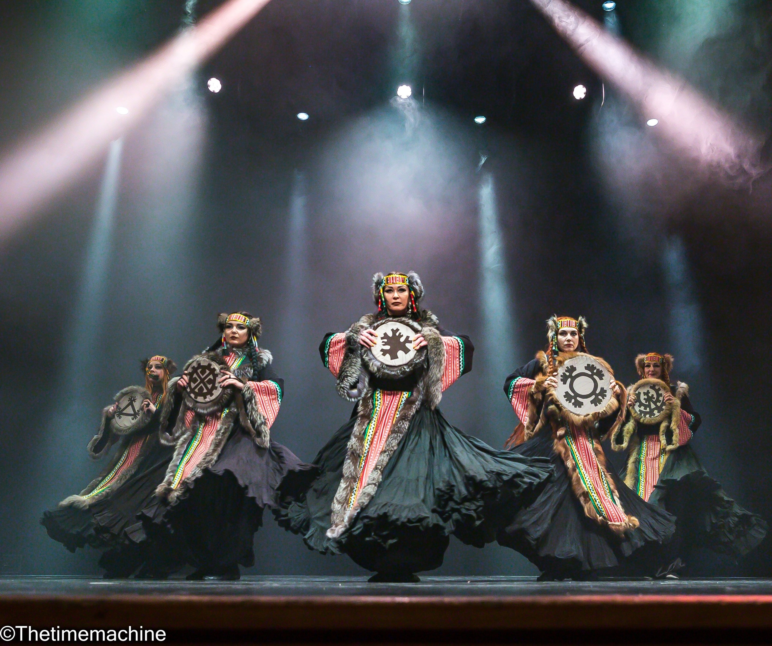 ТЕАТР. Фотограф для маркетплейсов Михаил Бове