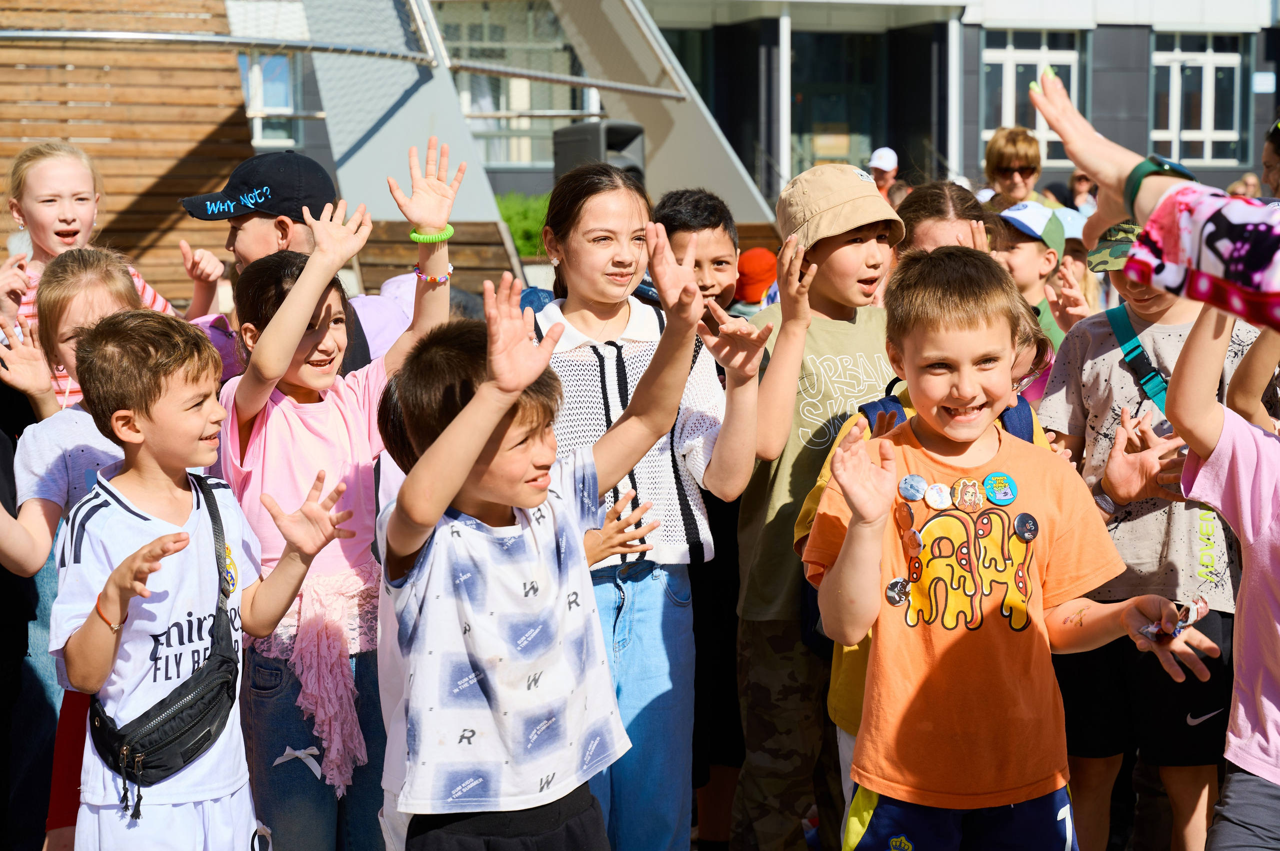 1 июня ЖК Галактика. Фотограф Универсал в Новосибирске