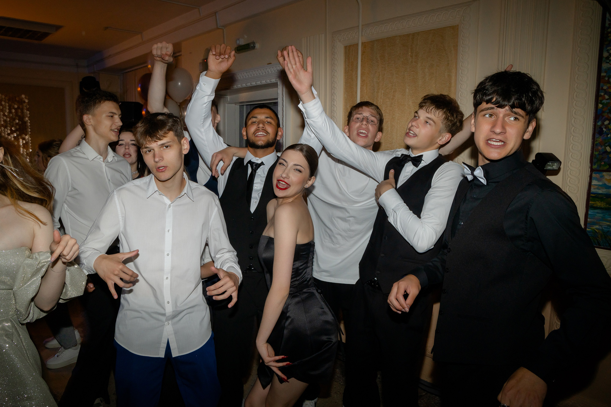 Школьный выпускной 2024 год в Соколе (Минск). Свадебный фотограф в Минске/Беларуси Сергей Спиридонов