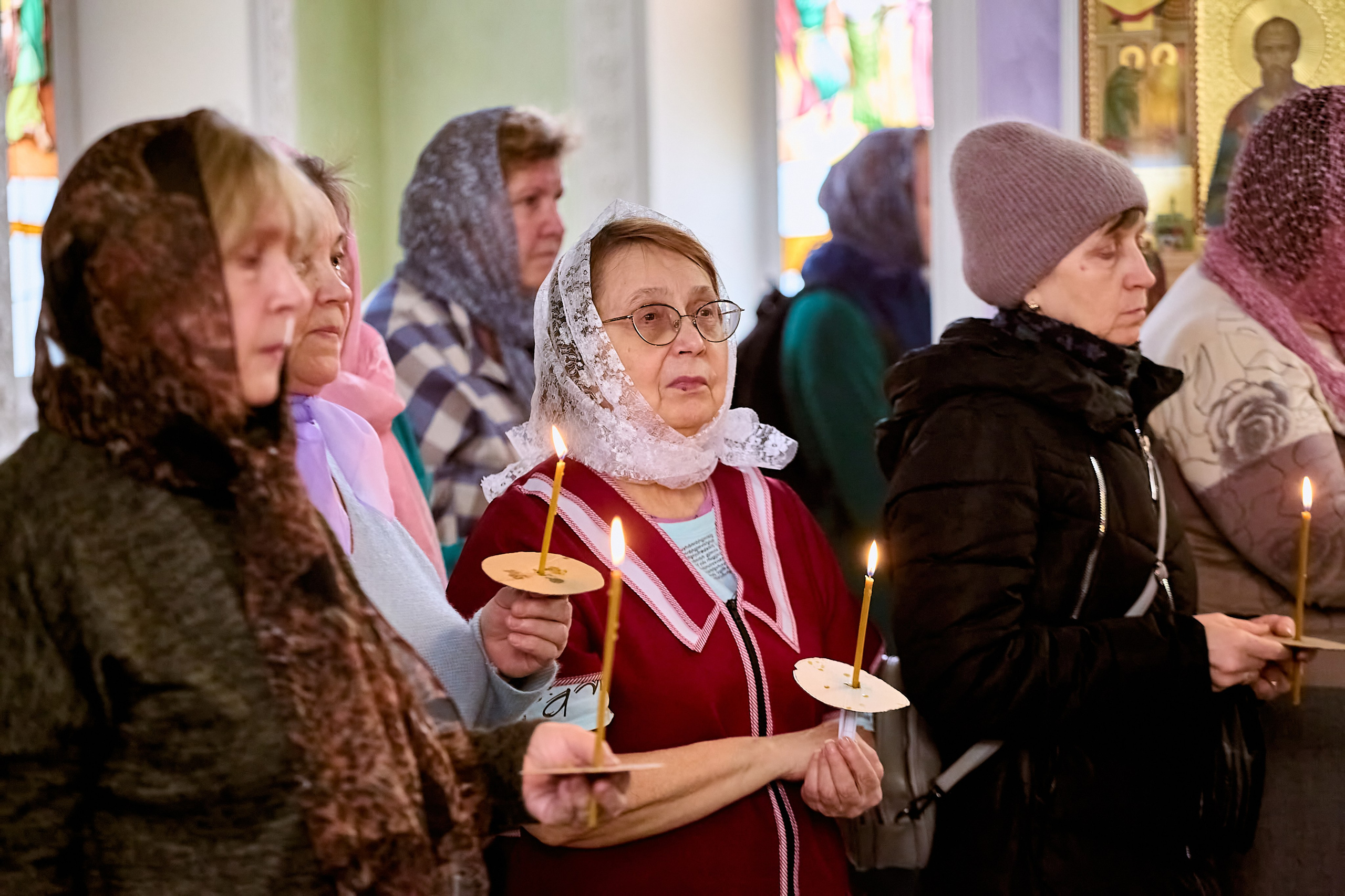 Фотографии Взрослый портрет в храме