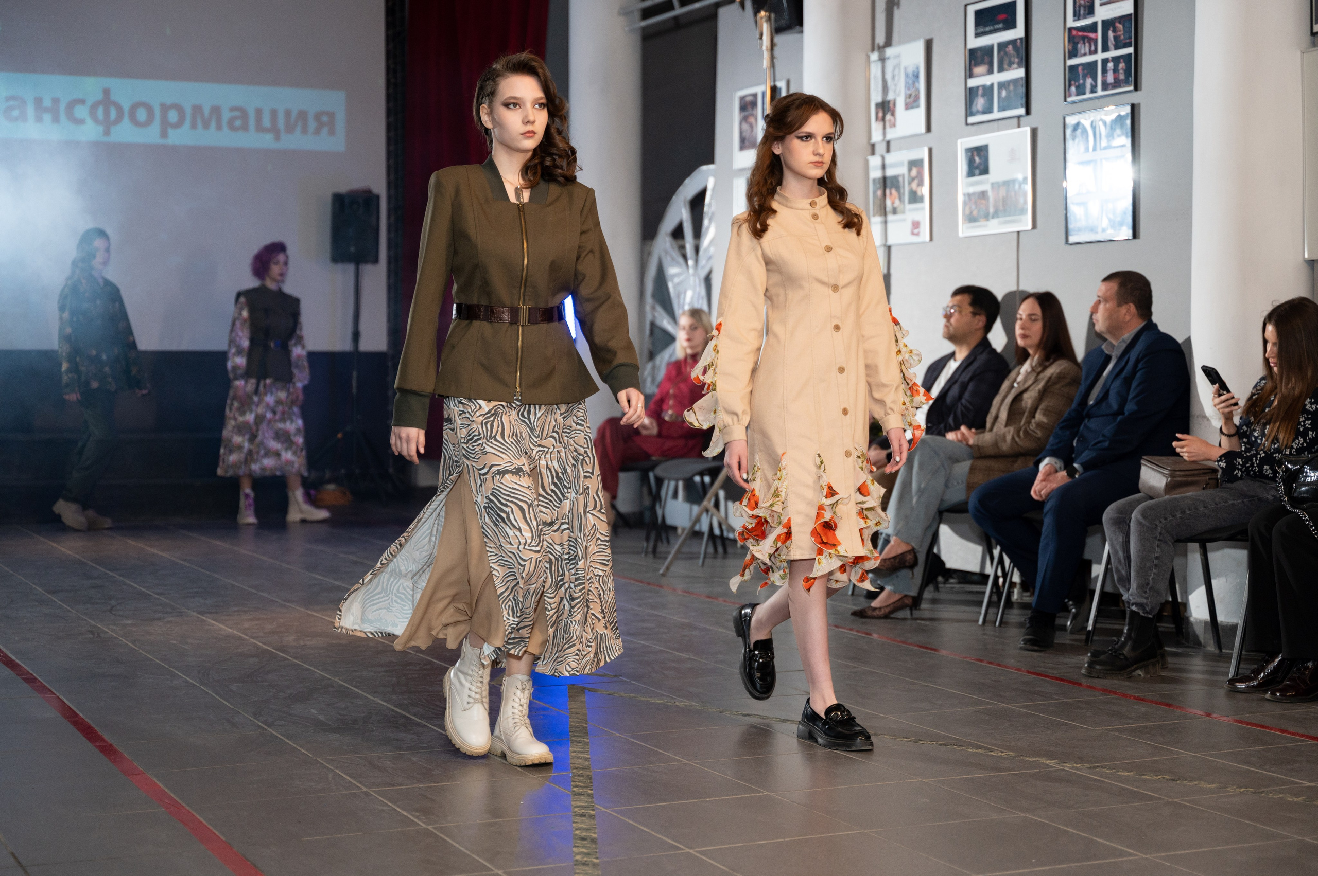 Закрытый показ милитари «Своя трансформация» дизайнера Юлии Бойченко | 24.04.2025. Фотограф в Омске Елизавета Кириллова