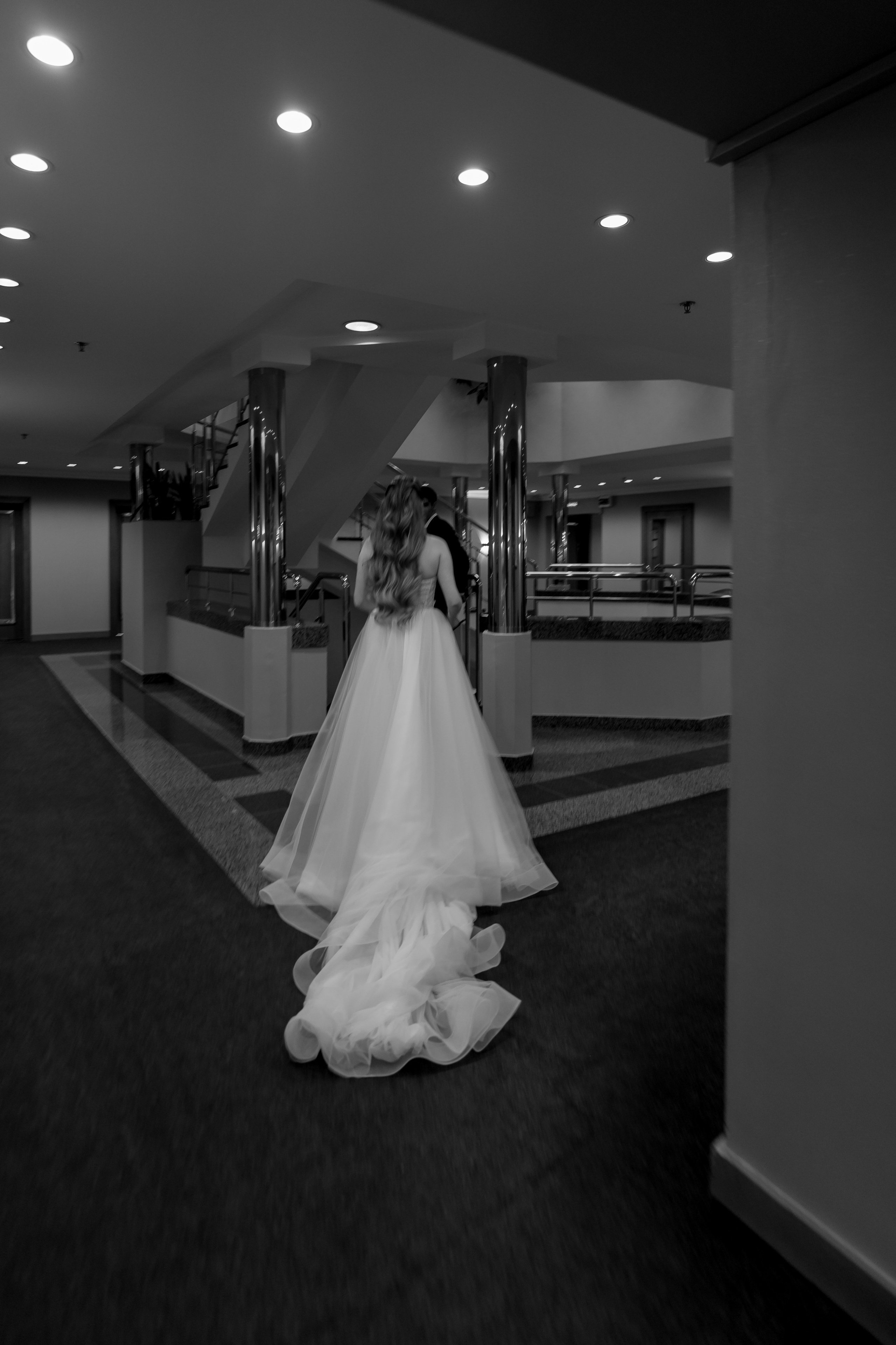 СВАДЕБНАЯ СЬЕМКА СБОРОВ В ОТЕЛЕ И ВЫЕЗД НА ЦЕРЕМОНИЮ (СНЯТО В СИБИРЕ В НИЖНЕВАРТОВСКЕ)М. Профессиональный фотограф, Санкт-Петербург — Виктория Богомолова