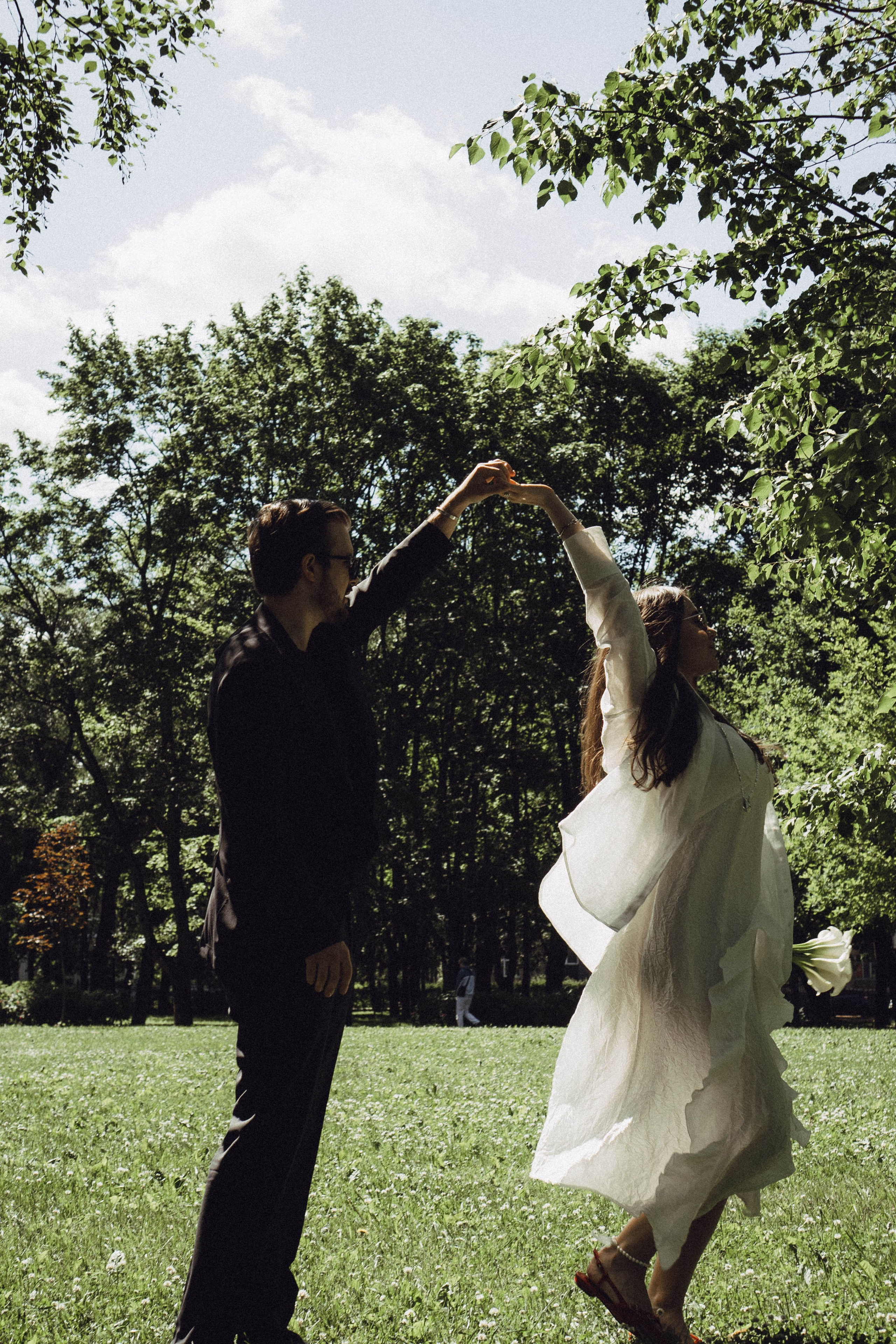 СВАДЕБНАЯ СЬЕМКА В ПАРКЕ ПОБЕДЫ И ПРОГУЛКА ПО МОСКОВСКОМУ ПРОСПЕКТУ. Профессиональный фотограф, Санкт-Петербург — Виктория Богомолова