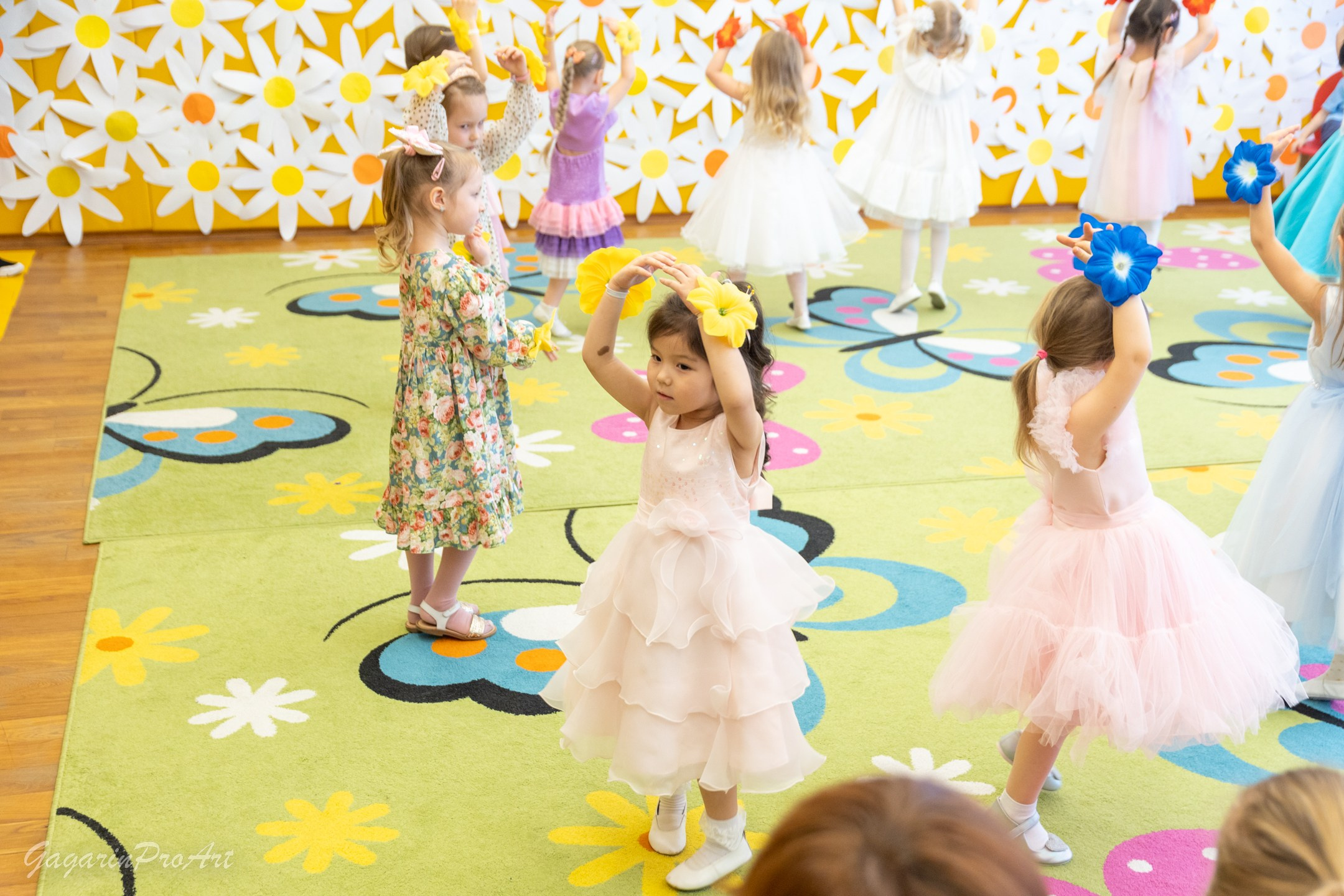 Фотограф в детский сад на утренник и праздник. GagarinProArt