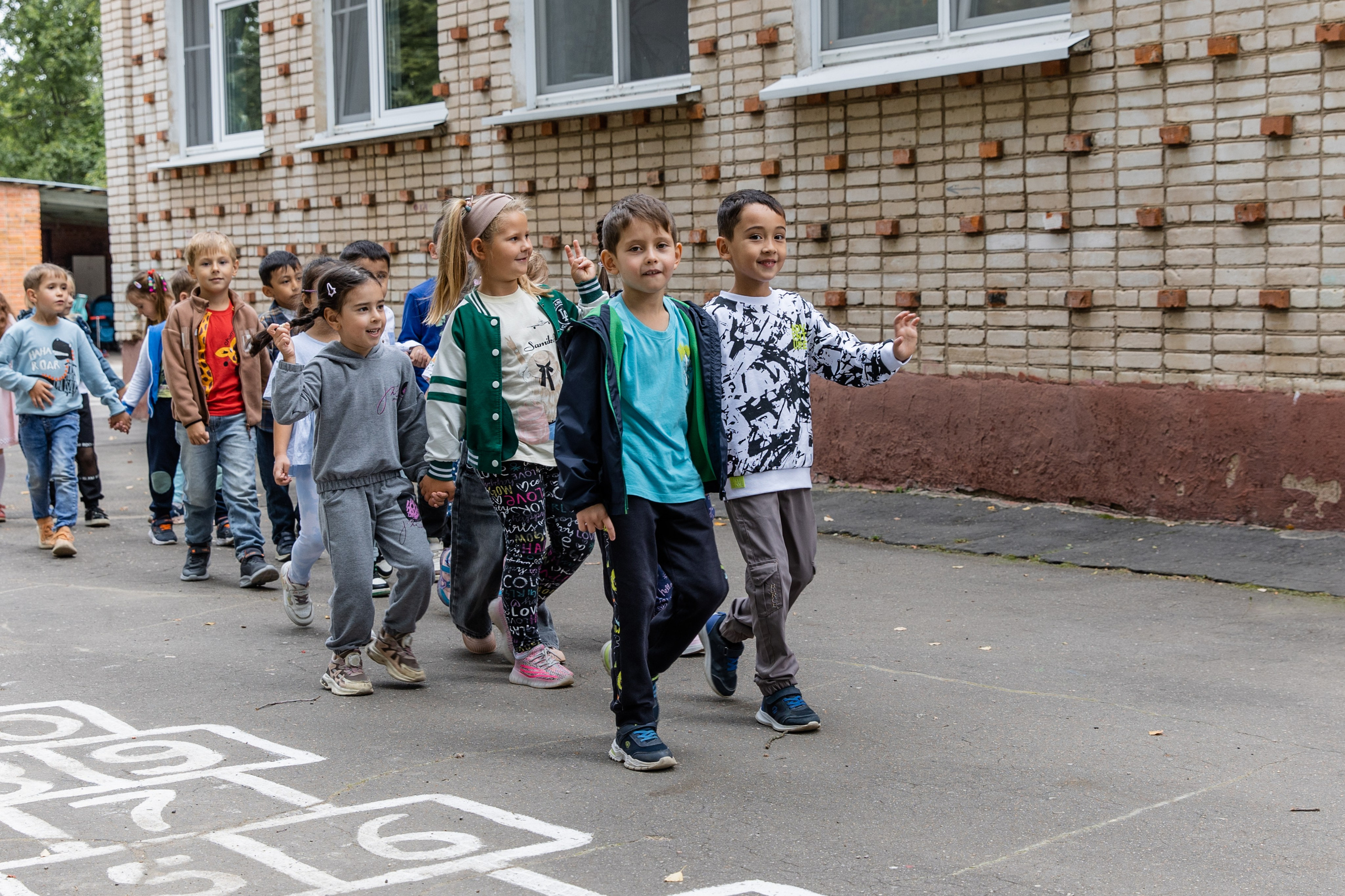 Прогулка группы № 8. Главная