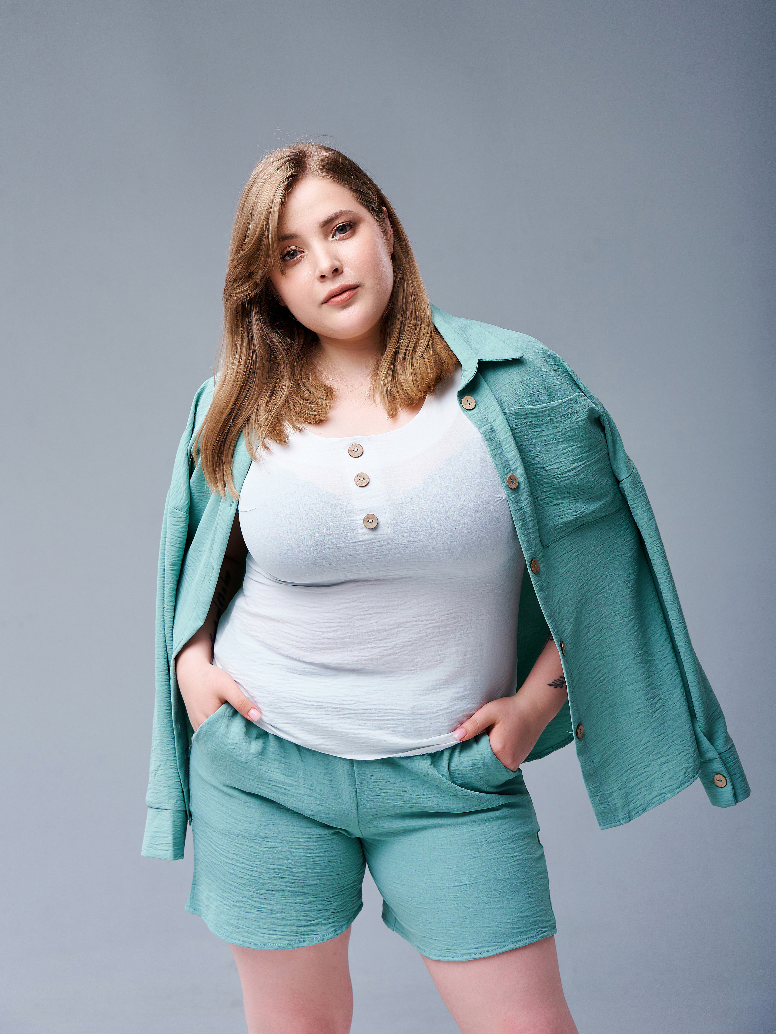 Съемка одежды Plus-size. Контент фотограф для бизнеса и маркет-плейсов