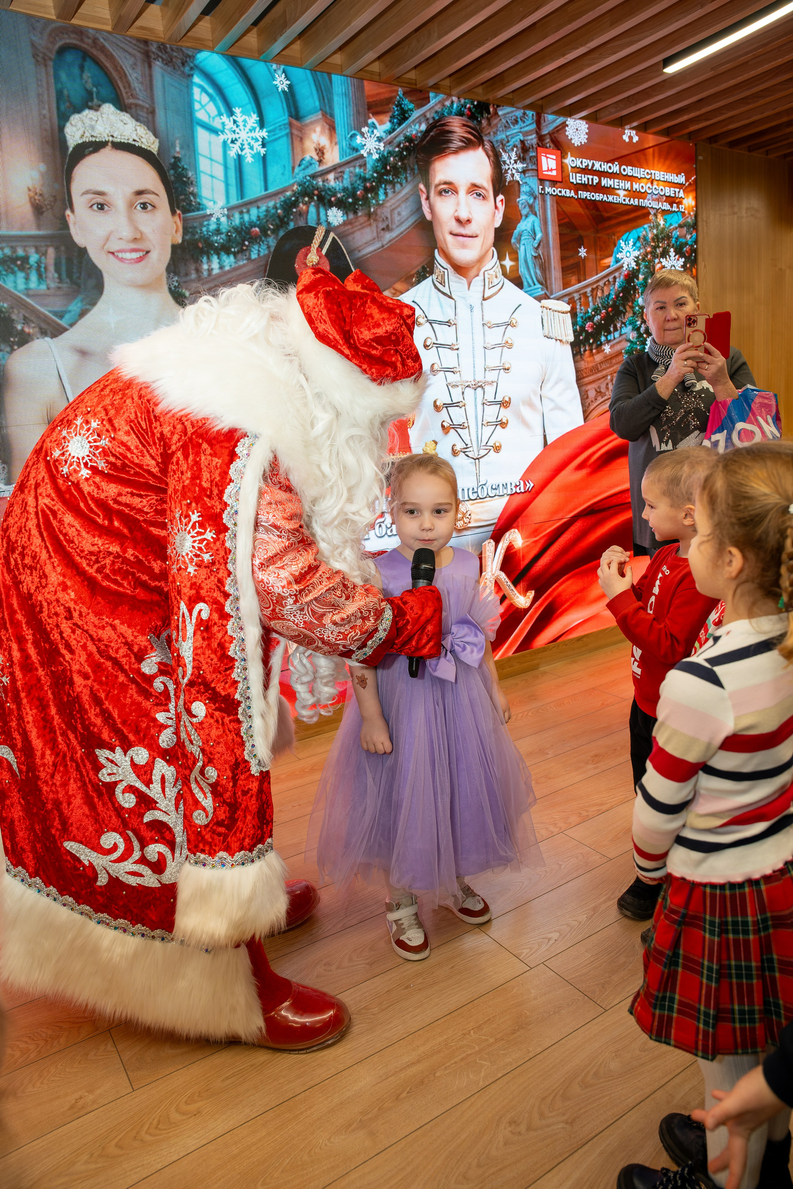 Съёмка новогодних праздников, елки для детей и родителей. «Студия DRONAVT`s» — видеосъёмка и фотография г. Москва