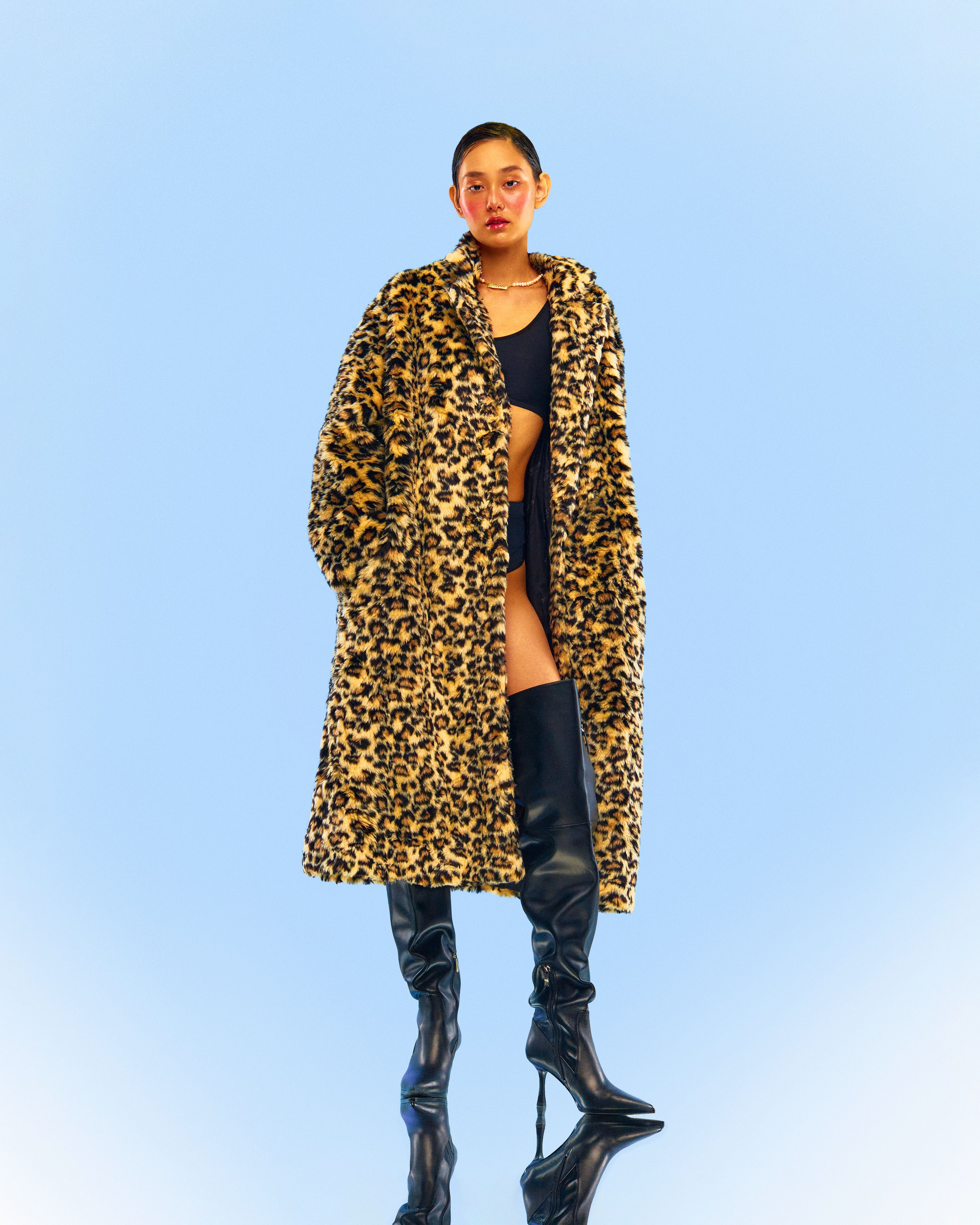 Matrona. Святослав Лебедев | Рекламный фотограф — Коммерческая съемка, Арт-дирекшн, AI-интеграция