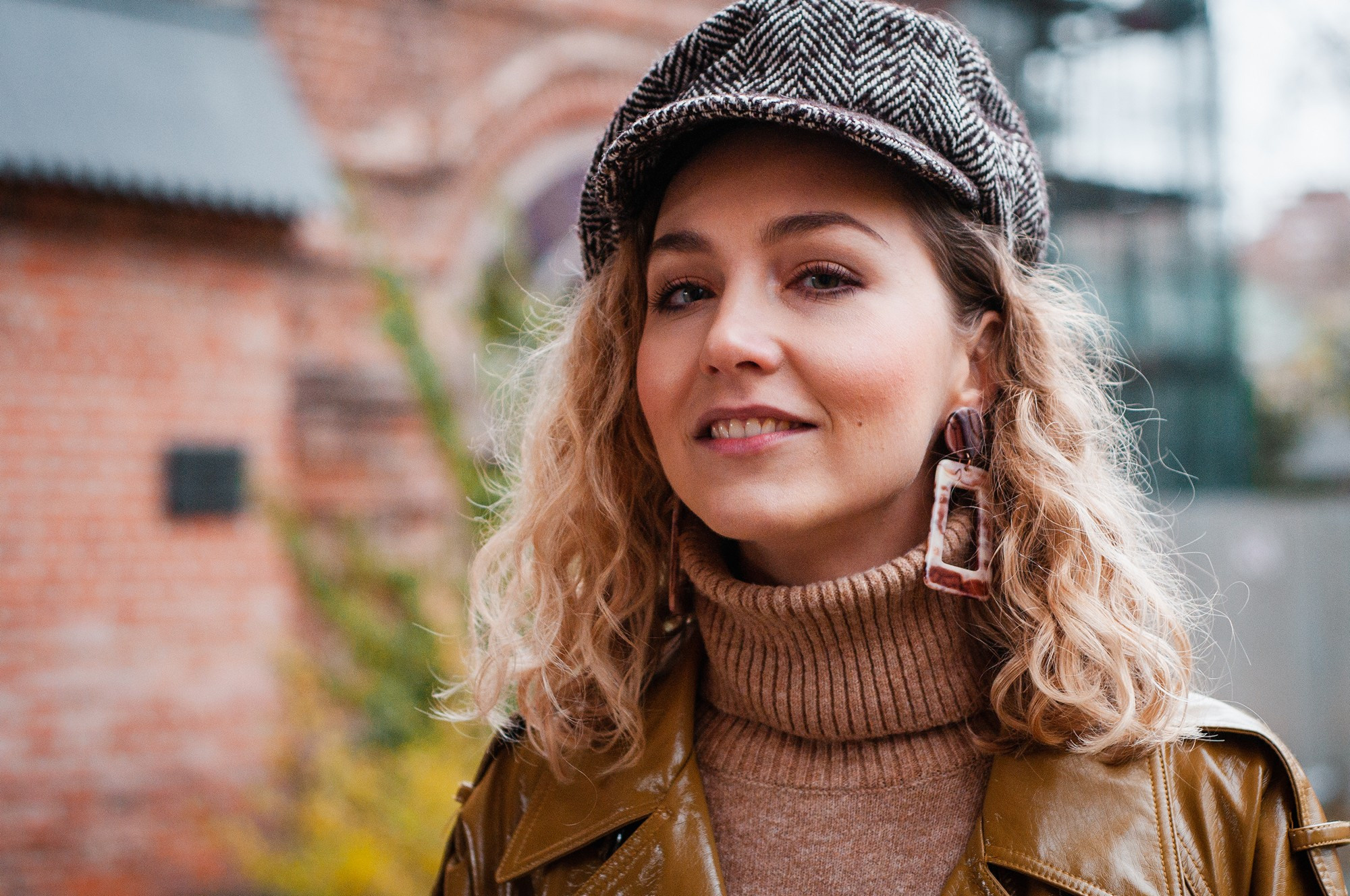 2020 Прогулка с Ольгой в Крутицком подворье. Семейный, портретный, репортажный фотограф lifestyle в Москве и Кирове