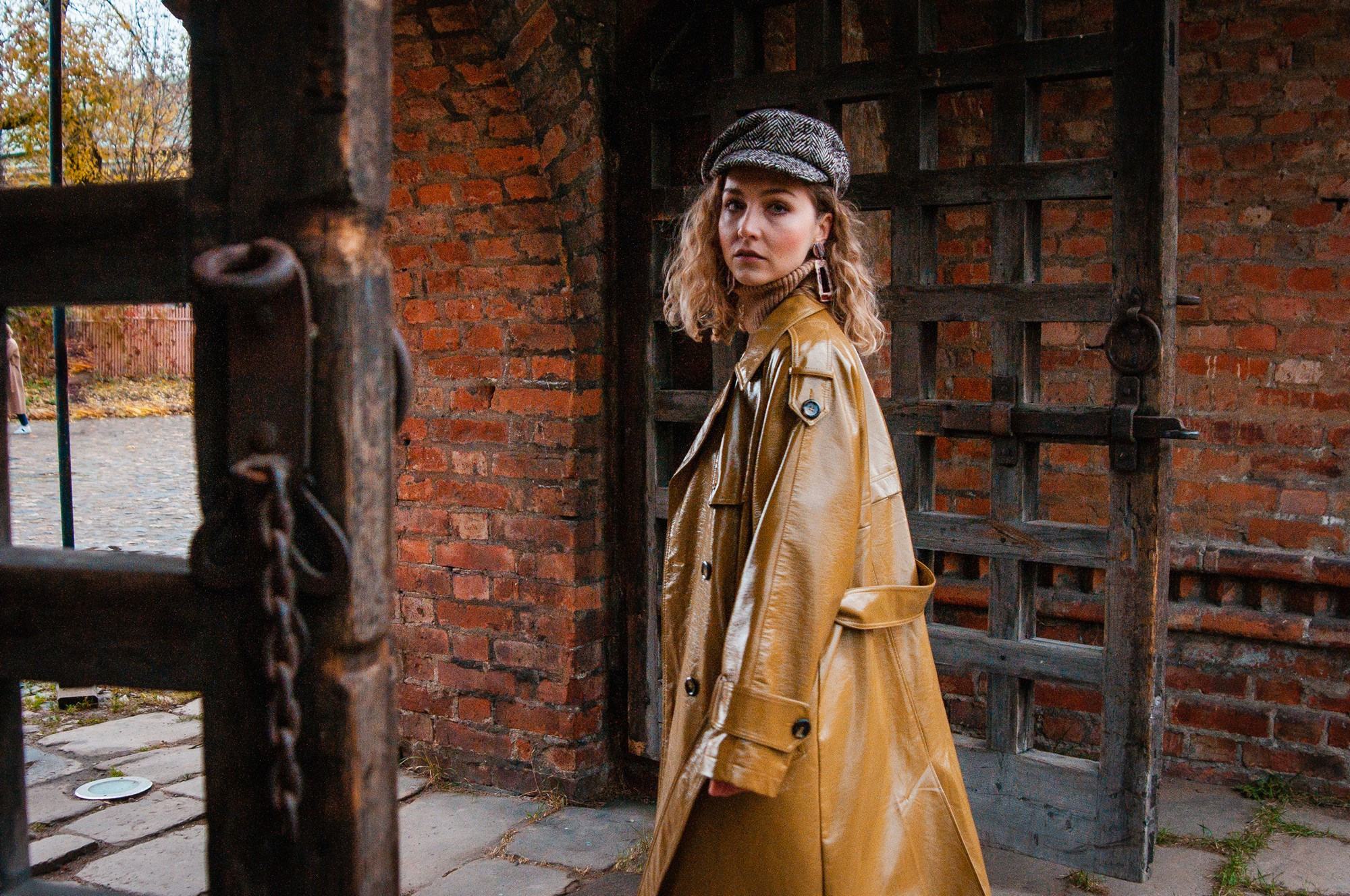 2020 Прогулка с Ольгой в Крутицком подворье. Семейный, портретный, репортажный фотограф lifestyle в Москве и Кирове