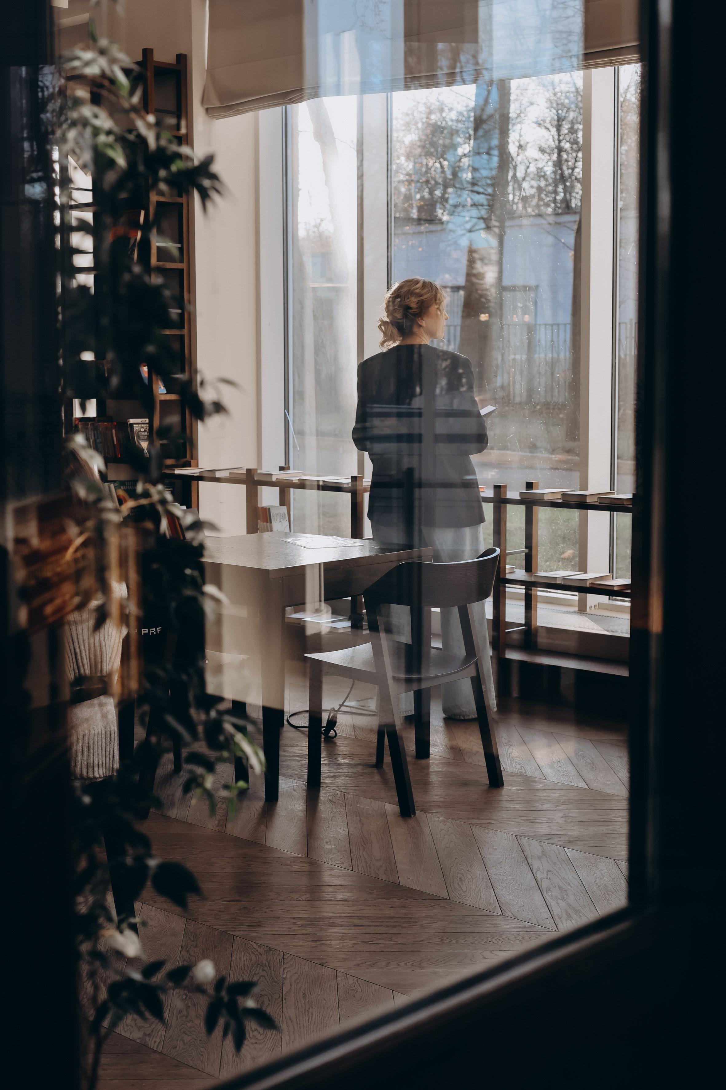 Яна и библиотека (репортажный портрет). Портретный и репортажный фотограф в Москве, Ольга Ларема