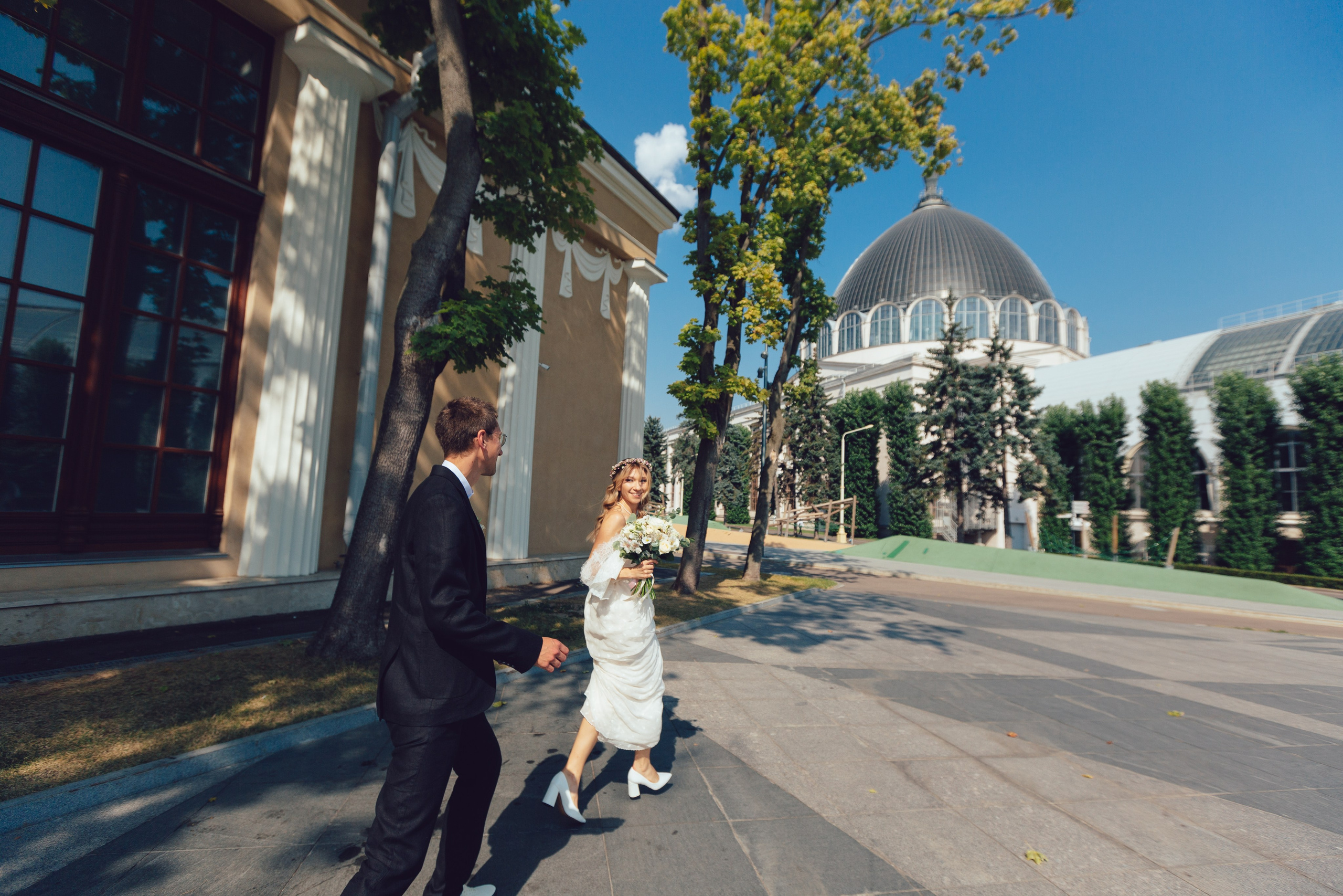 Роспись космос ВДНХ. Фотограф Георгий Нигматулин