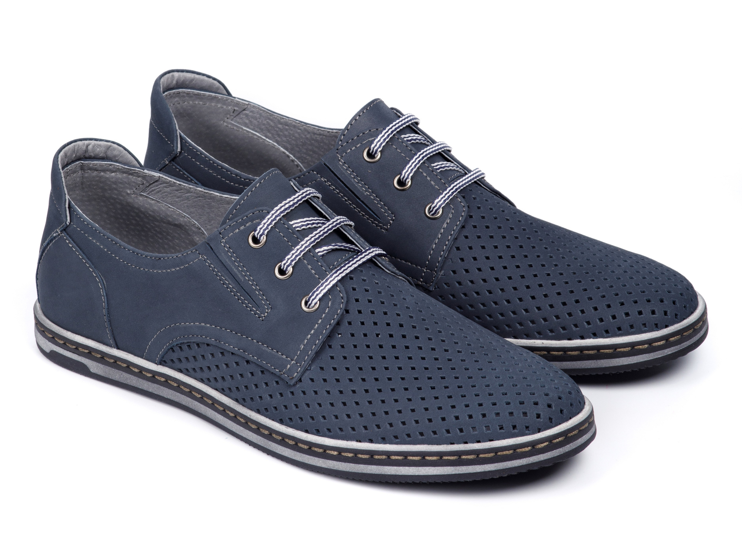 Обувь для каталога и маркетплейсов. Предметный фотограф Александр Трузян