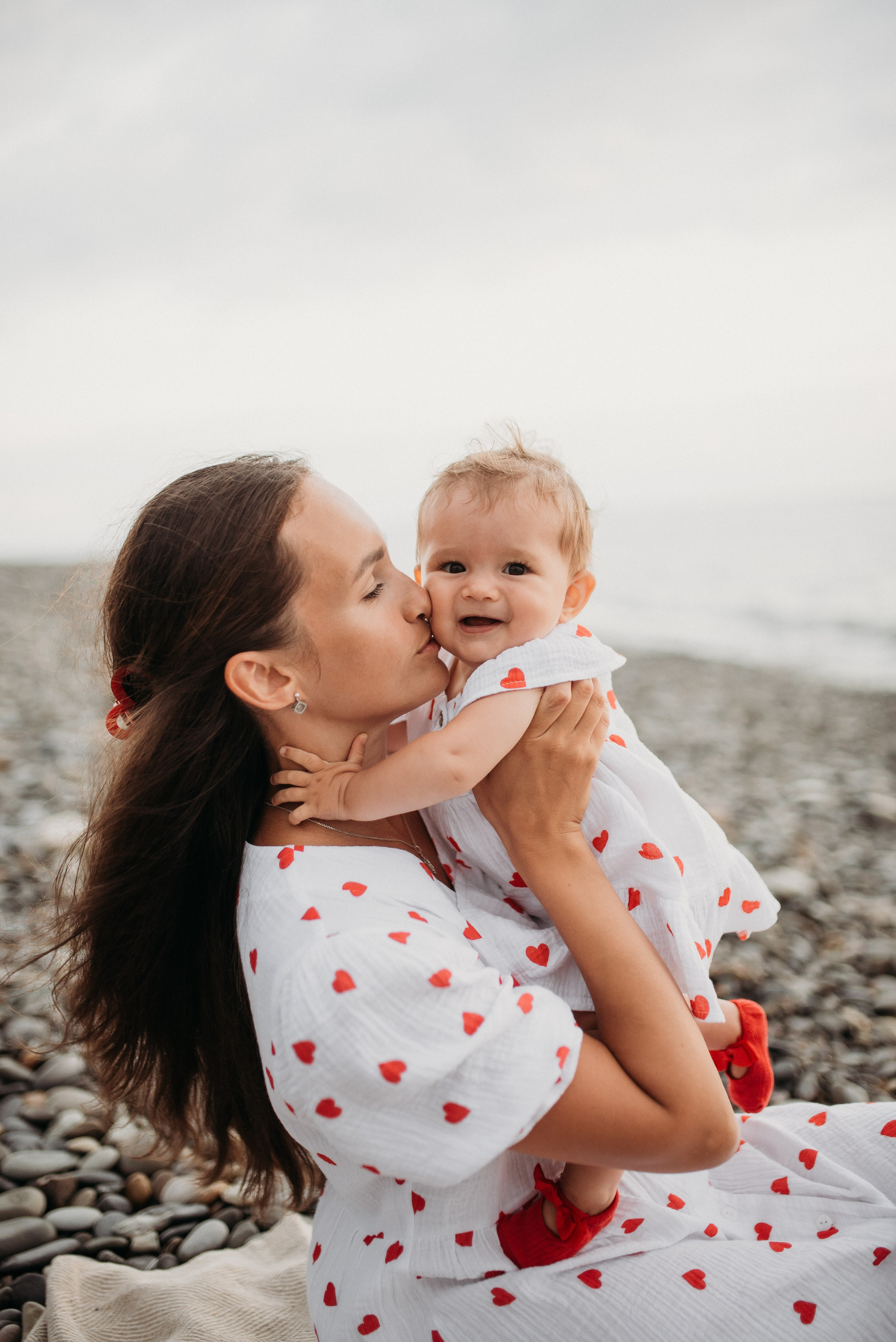 Семейная морская фотосессия на берегу Сочи. Фотограф в Сочи — Маргарита Поганова