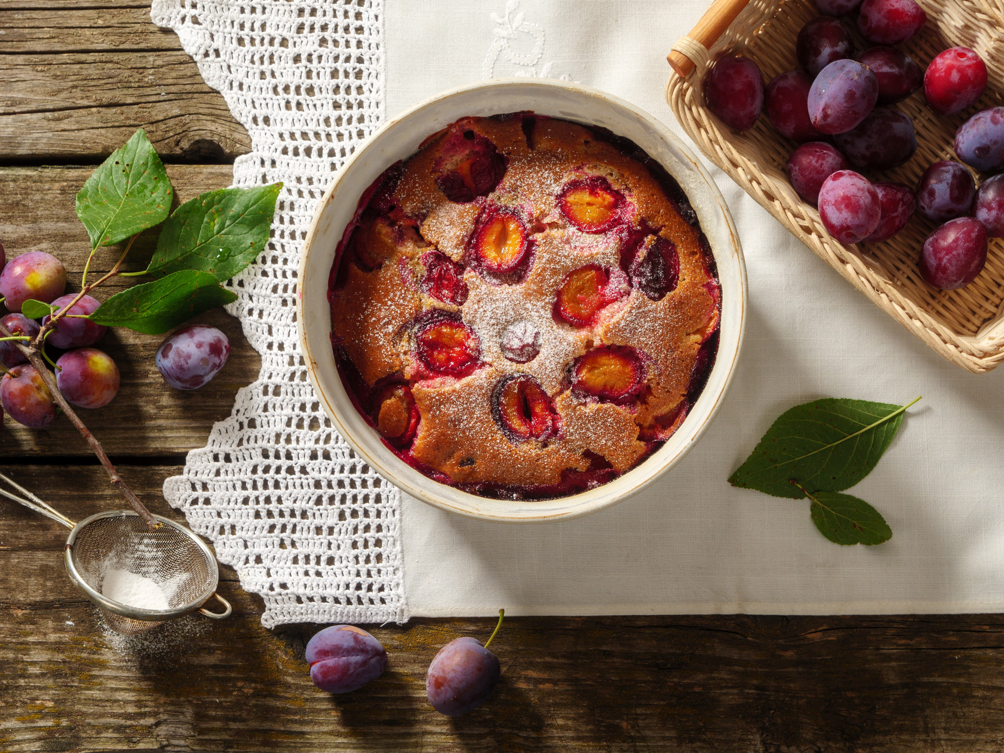 Пирог со сливой