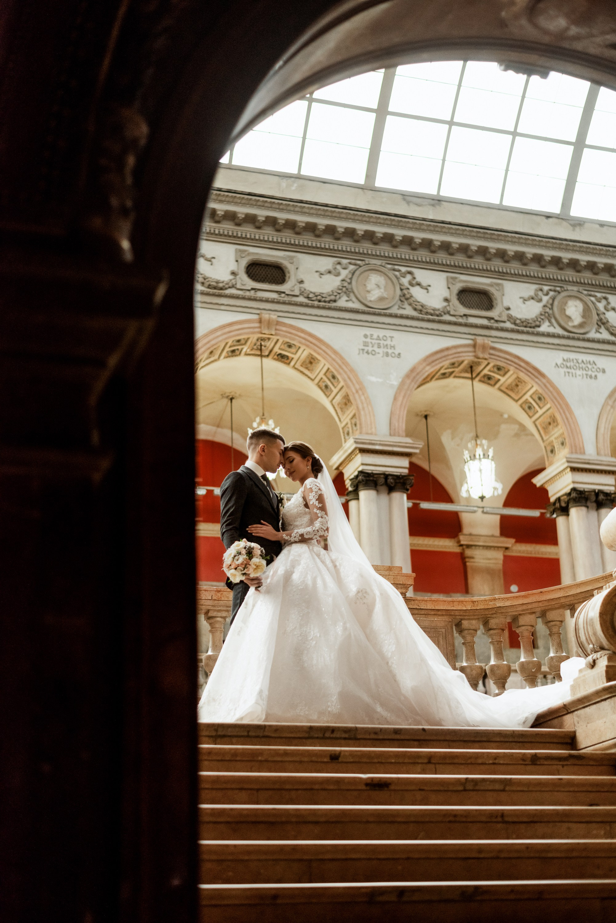 Крытые локации для свадебной фотосессии в Санкт-Петербруге. Свадебный и семейный фотограф в СПб Валерия Фомичева