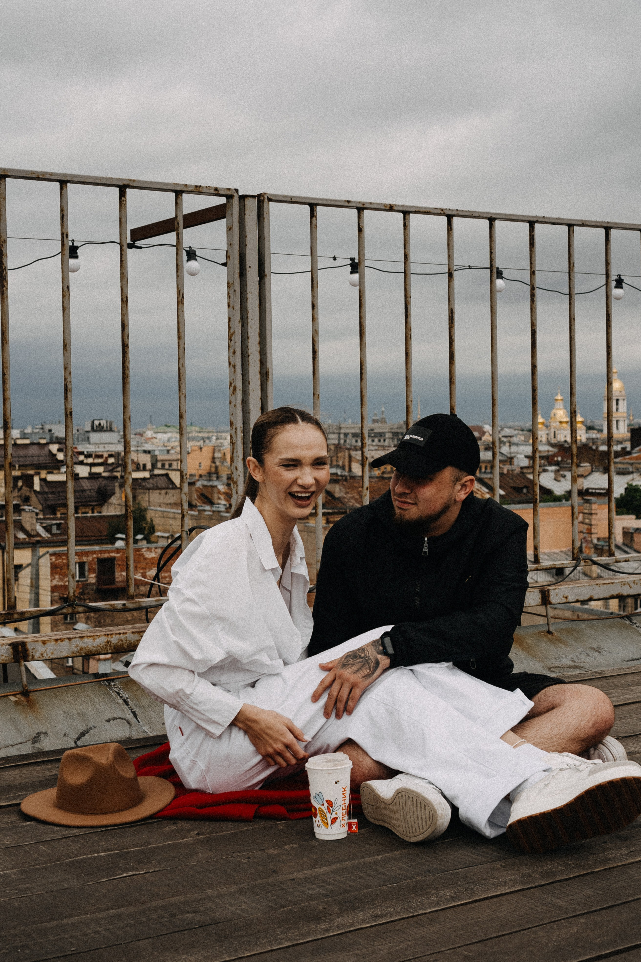 МЫ ГУЛЯЛИ ПРО КРЫШАМ ПИТЕРА. Профессиональный фотограф, Санкт-Петербург — Виктория Богомолова