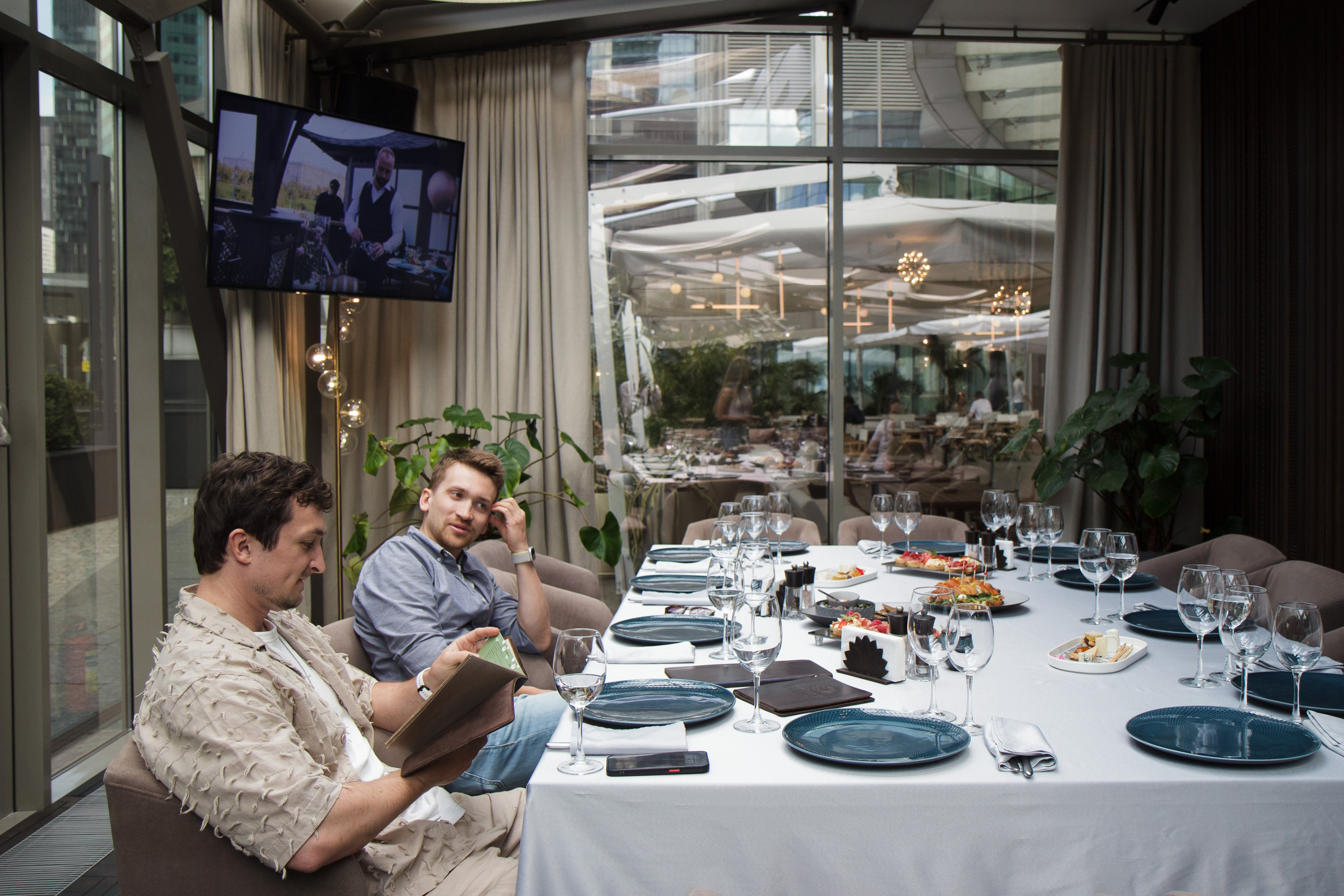 Бизнес-завтрак Германа Гаврилова. Фотограф Москва — личные фотосессии, лавстори в студии