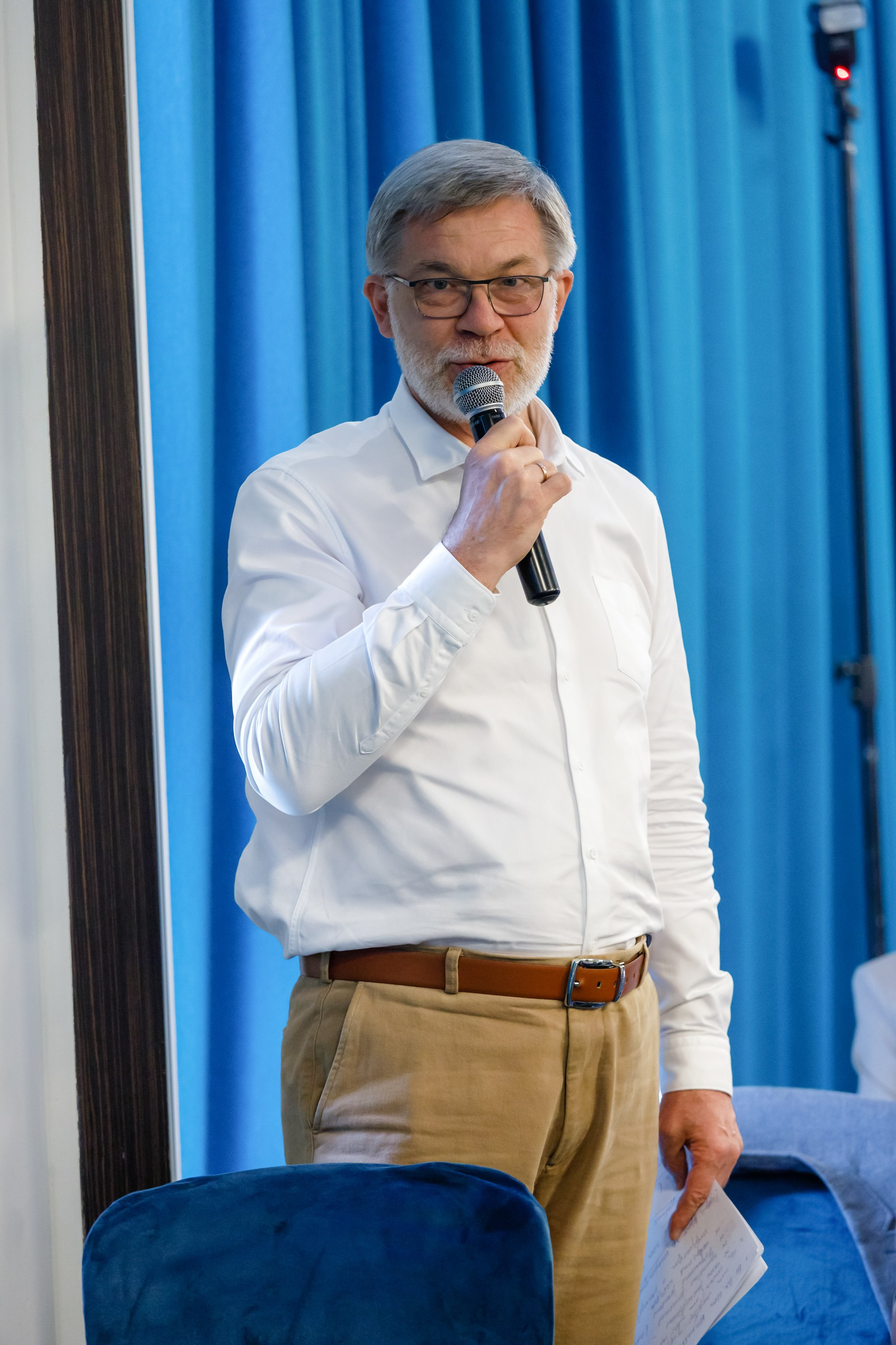 Конференция. COSMOS. Свадебный фотограф в Ярославле Анастасия Архипова