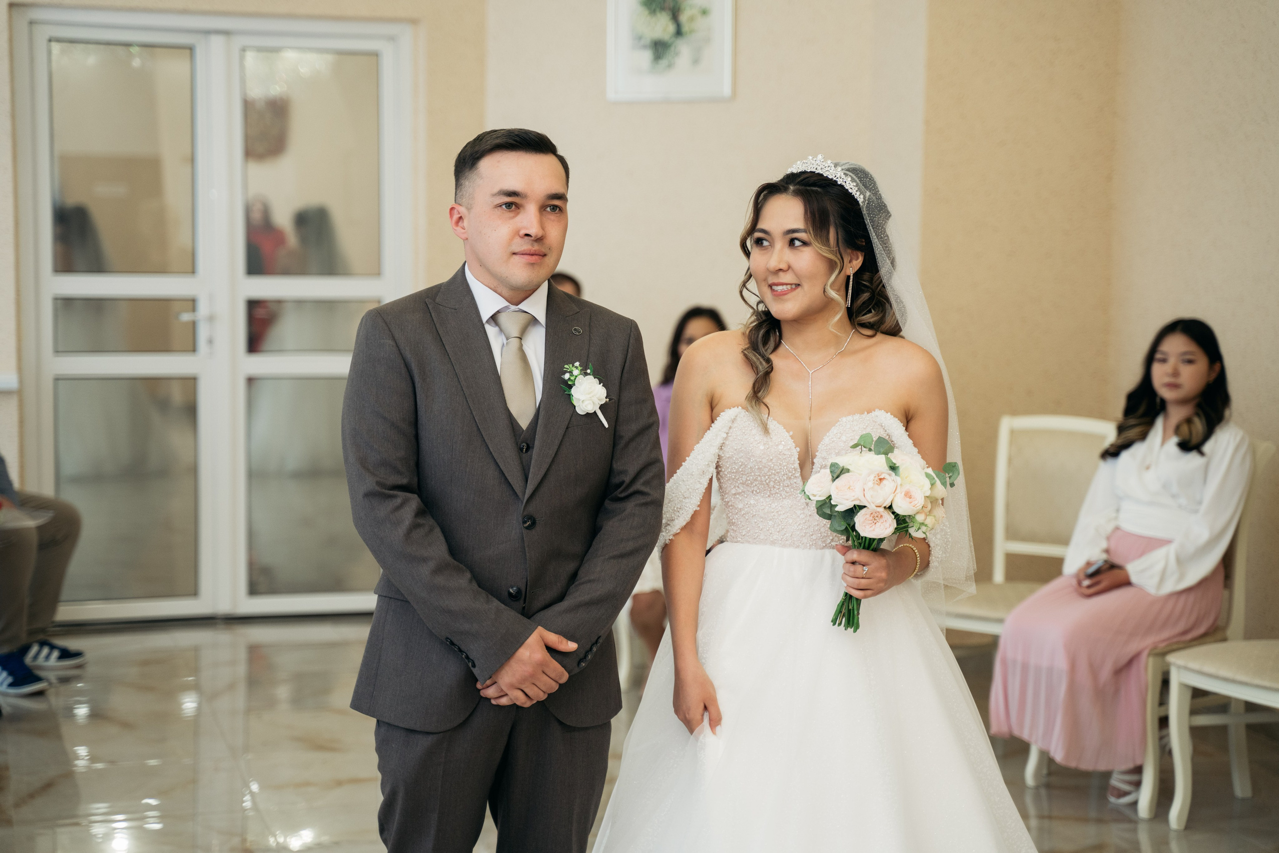 Ильнур и Динара. Свадебный день. Отбор. Кафе Ля делис. Семейный и свадебный фотограф Молодзяновская Елена