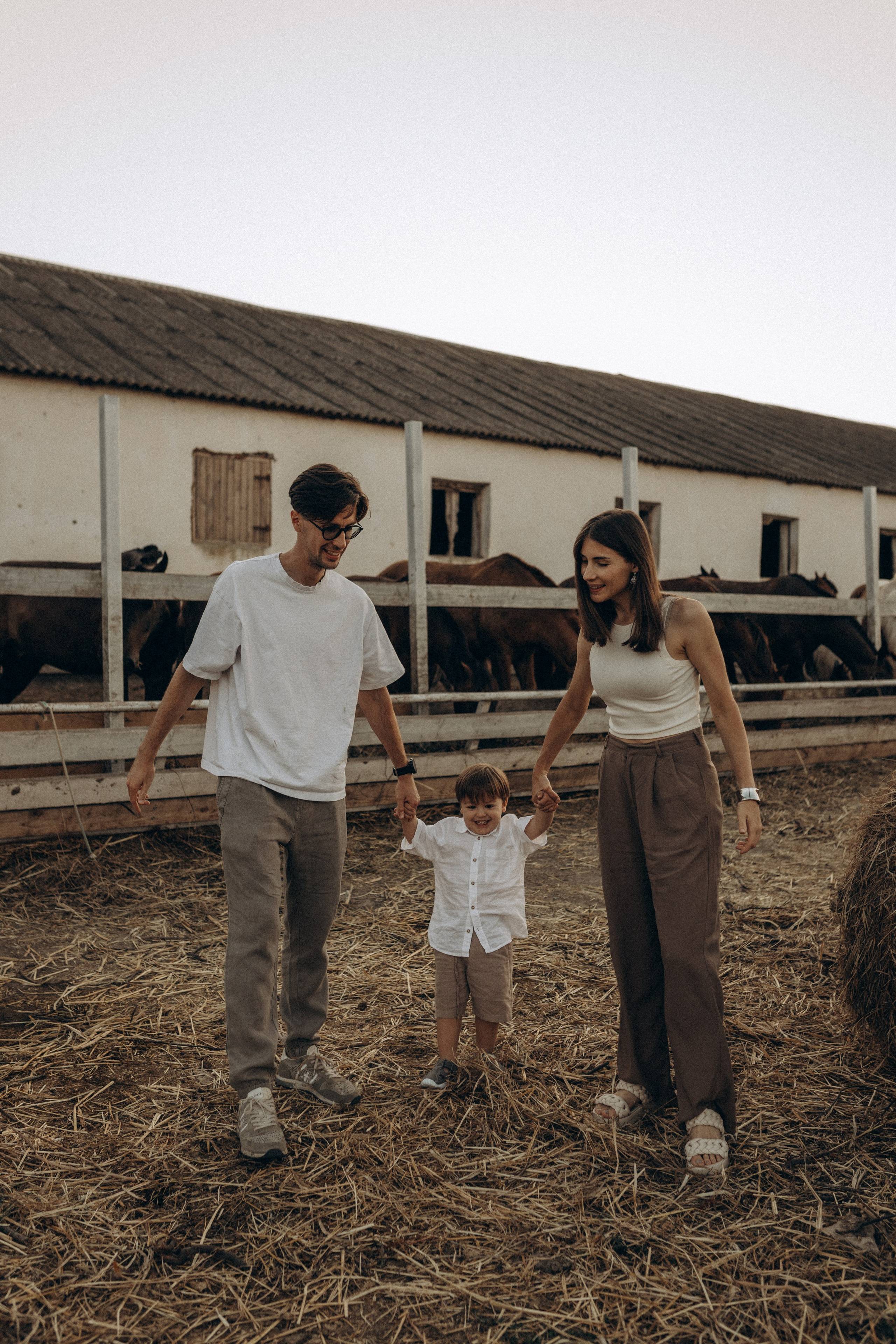 Миша Таня и Лев на ферме. Семейный фотограф в Новороссийске и Анапе Александра Яковлева