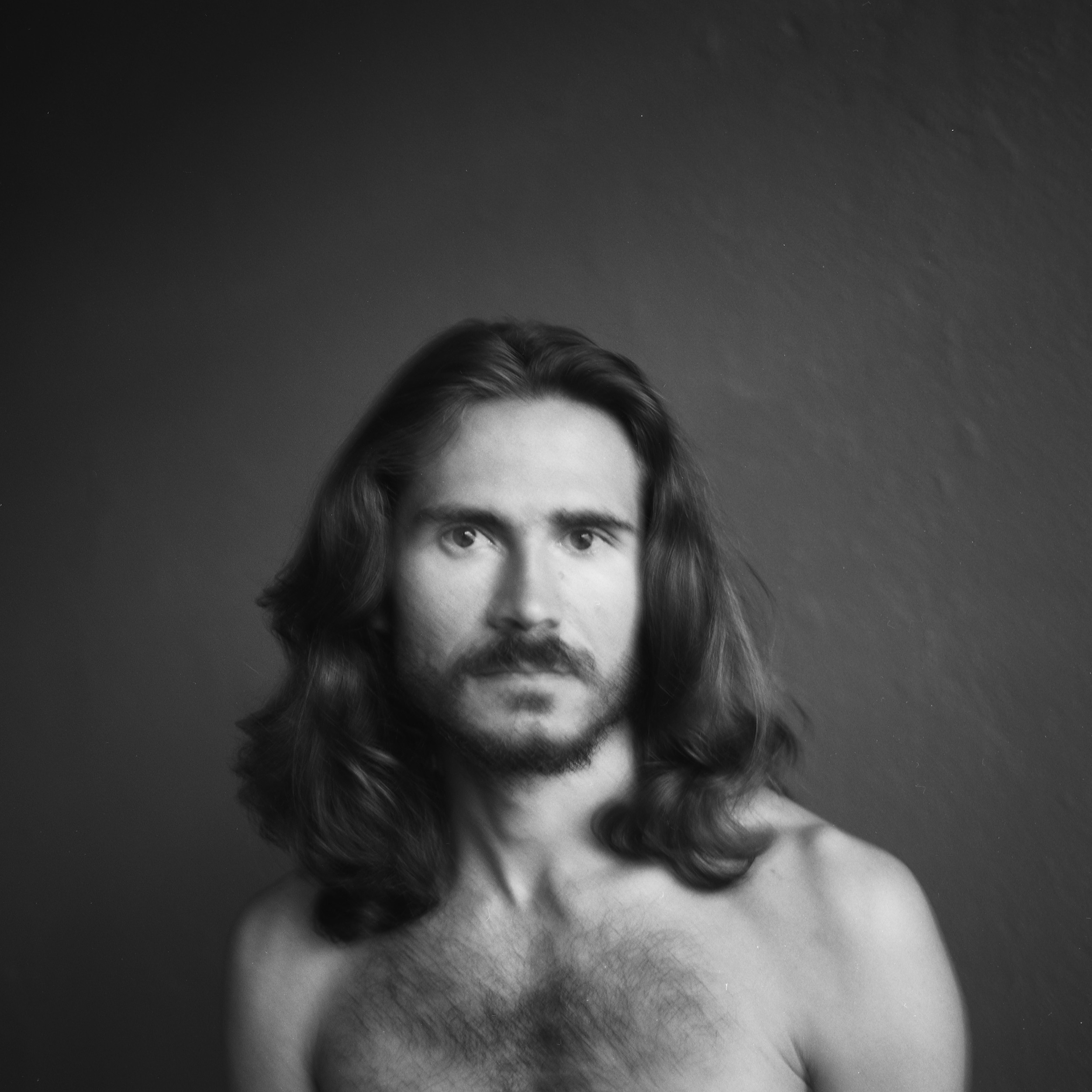 Полина Сойреф, портретный и документальный фотограф