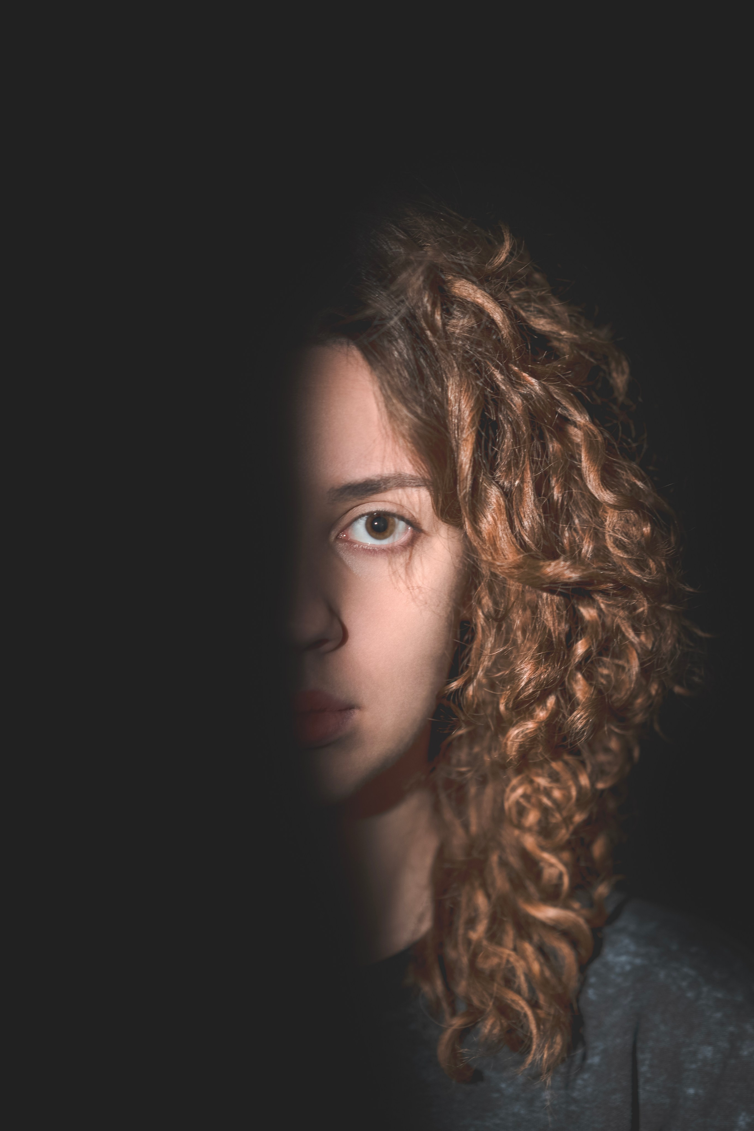 Студийная фотосессия в Москве. Портретный фотограф в Москве Владислав Каданцев