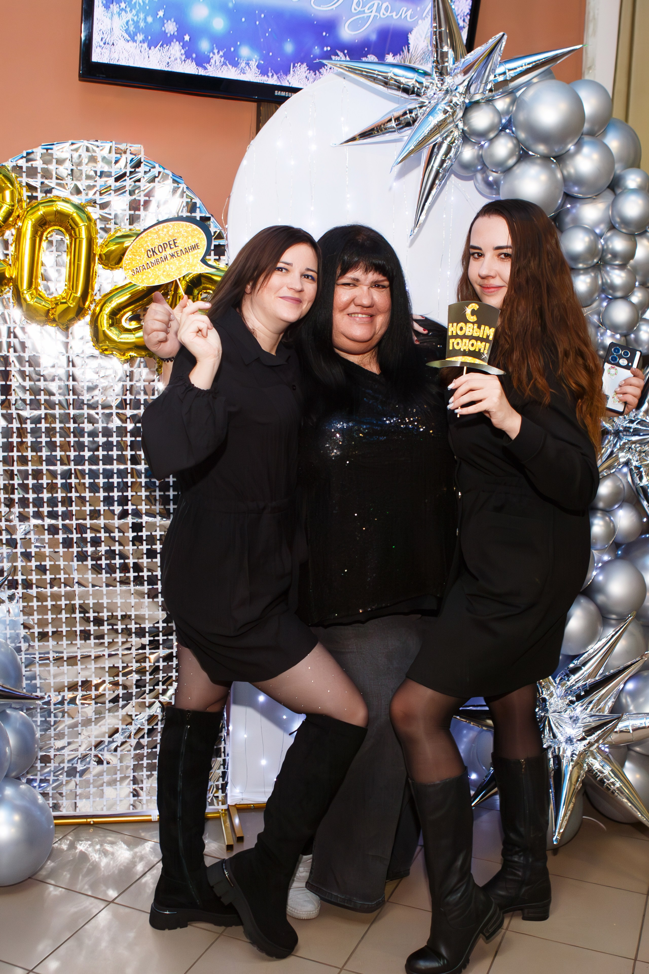 КОРПОРАТИВ 20.12.24 (кафе — АТМОСФЕРА). Профессиональный фотограф в Мценске и Орловской области