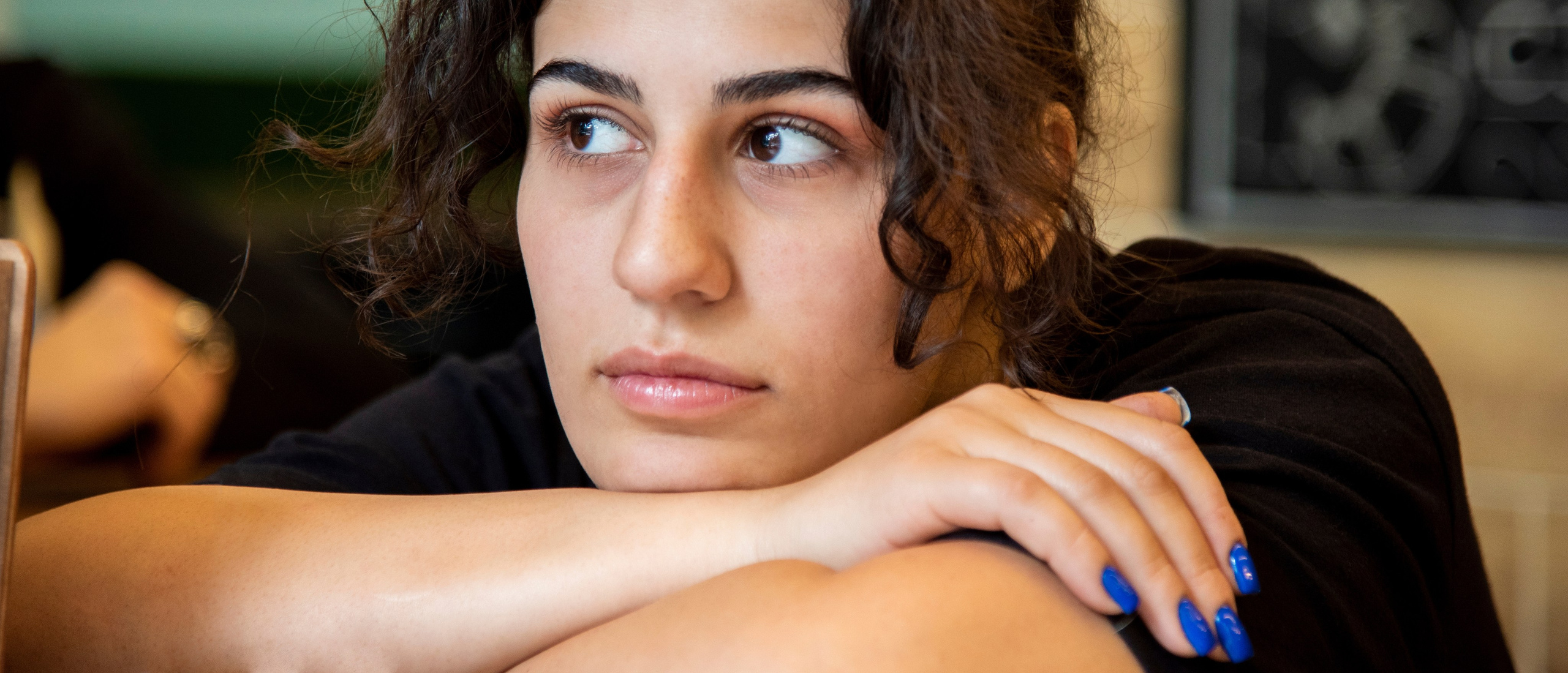 девушка, кудри, армянка, брюнетка, бармен, посёлок Лазоревское