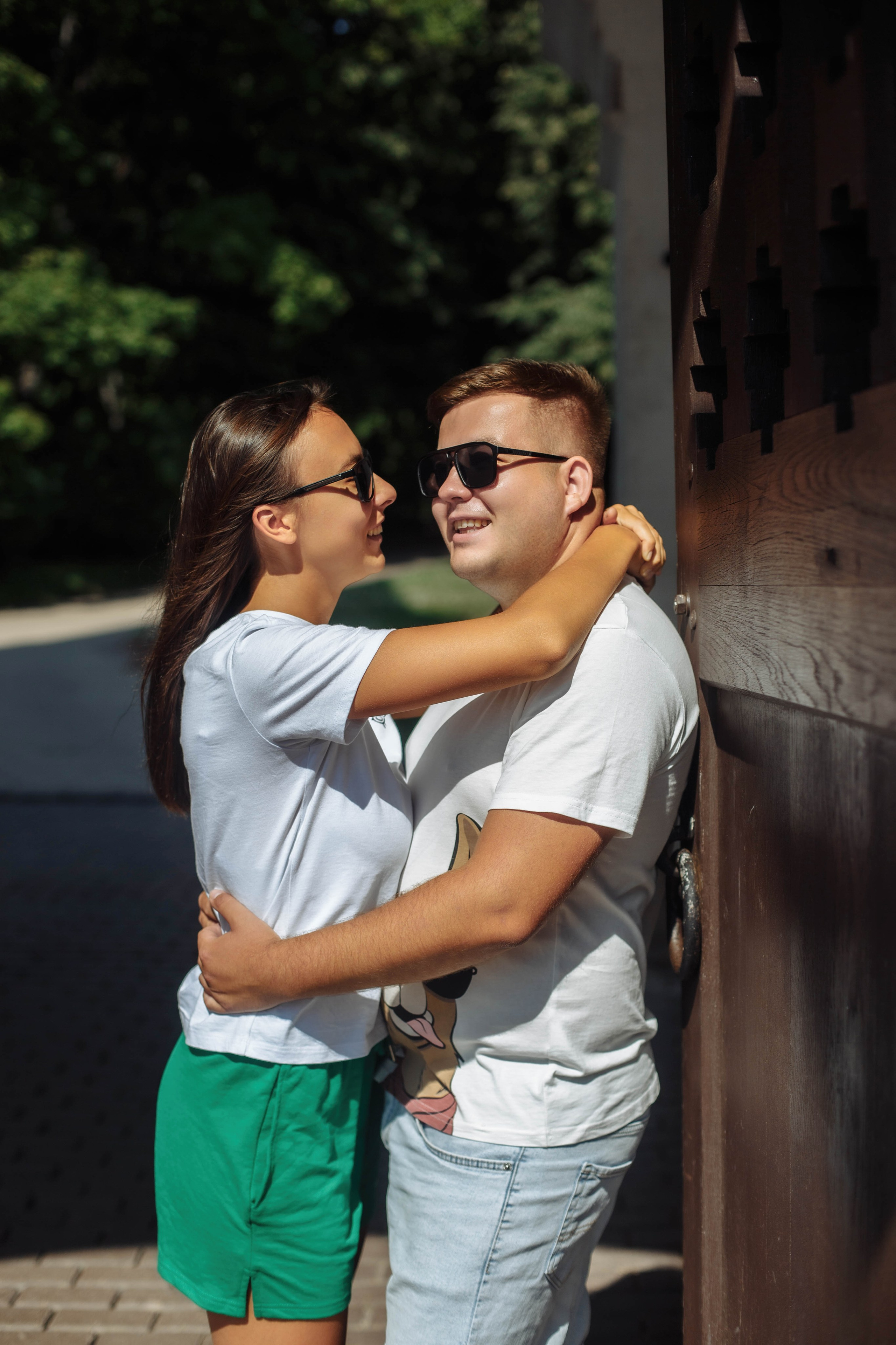 До свадебная фотосессия в парке Коломенское, узнать кто может получить её бесплатно или за пол цены