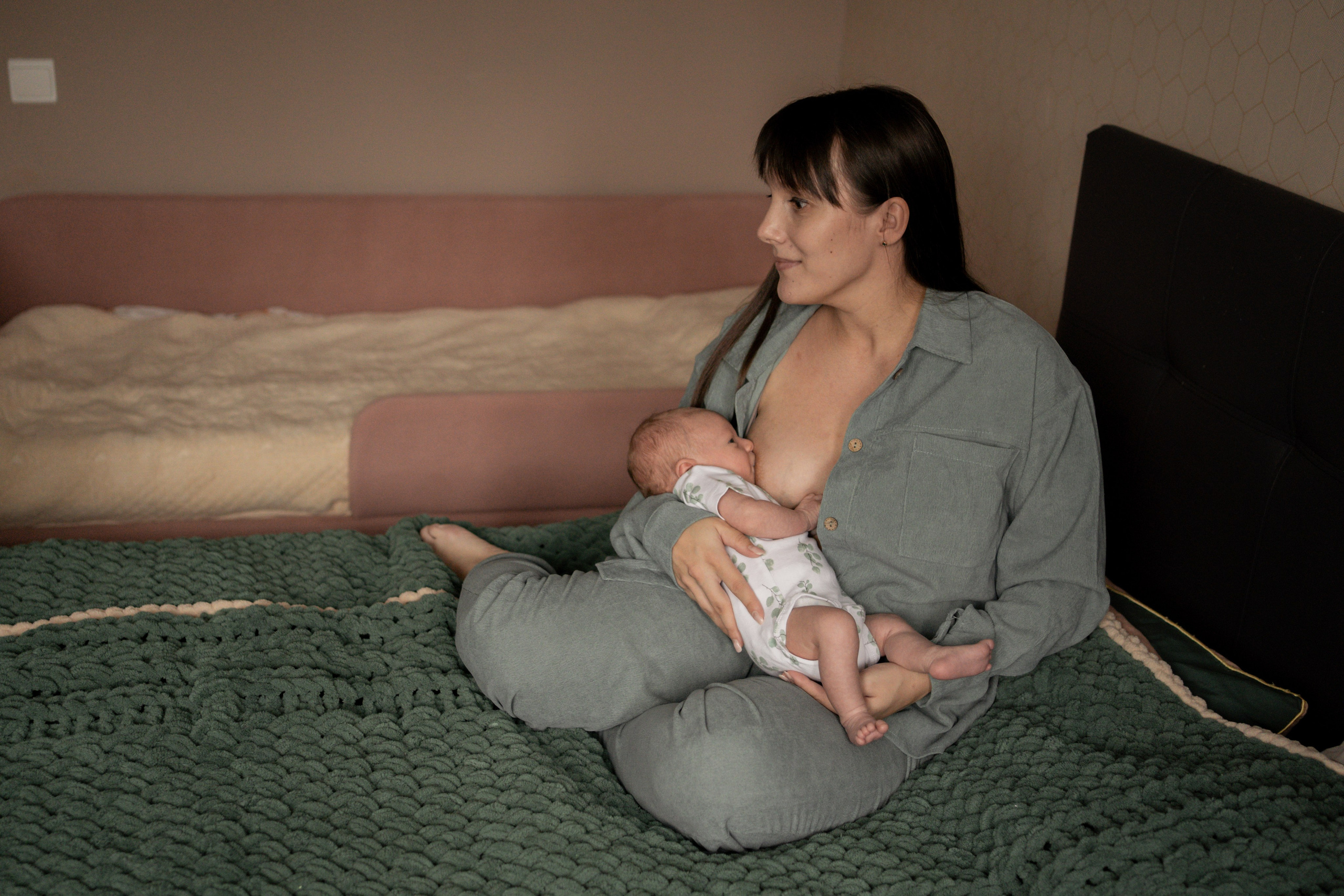 Оля, Коля, Аня, Рита. Фотограф грудного вскармливания в Москве Екатерина