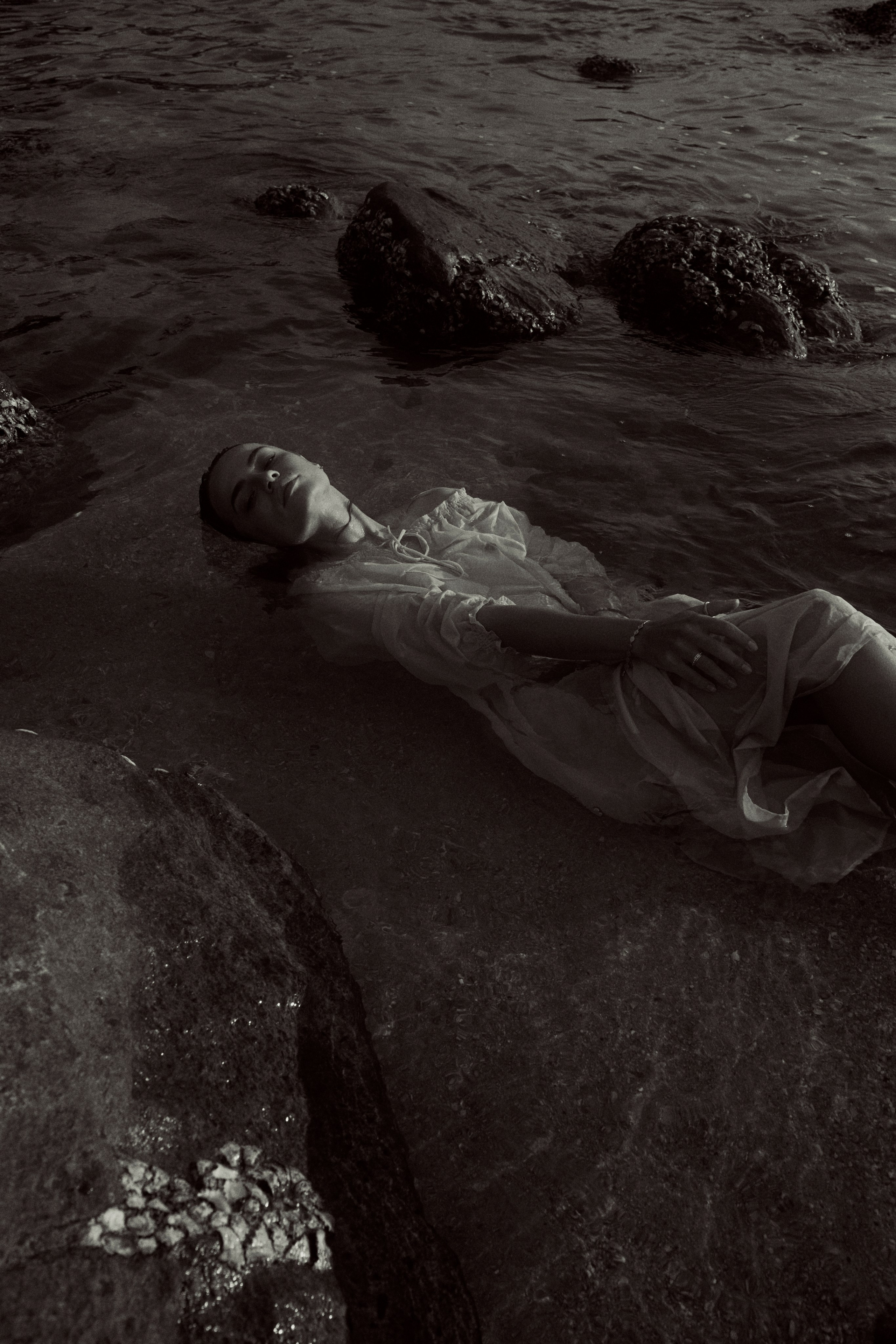 NIKA. Yekaterinburg, Sochi, Istanbul, Tiflis-Bshari Zaana’da fotoğrafçı