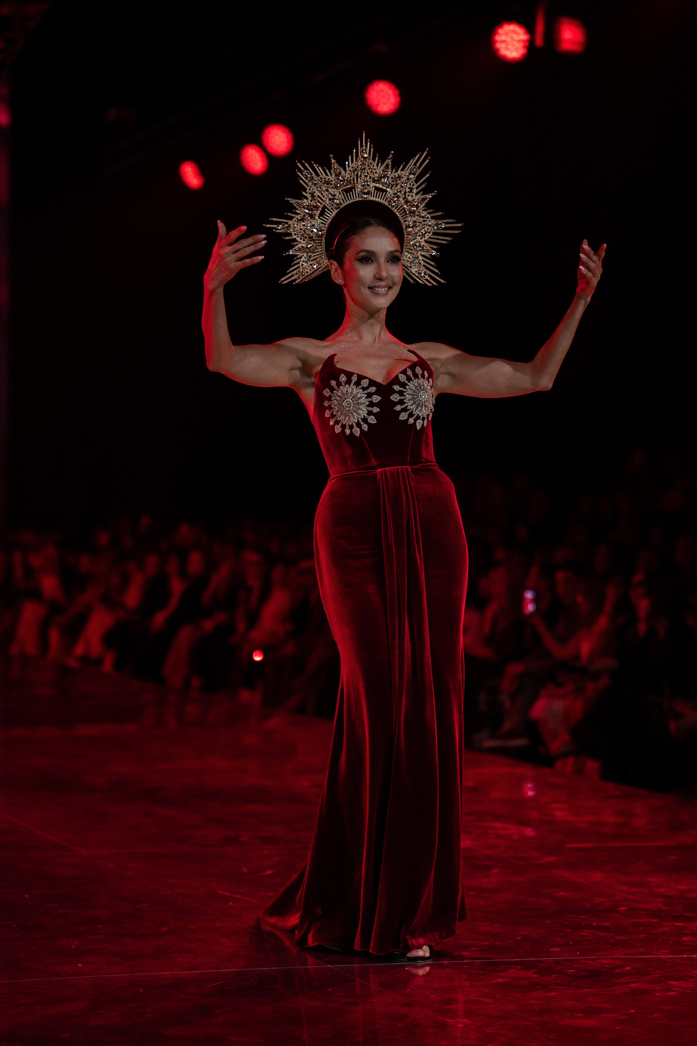 Kazakhstan Fashion Week Zardozi. Сайт Алматинского НЮ АРТ, будуар и фэшн фотографа Дениса Карпенко