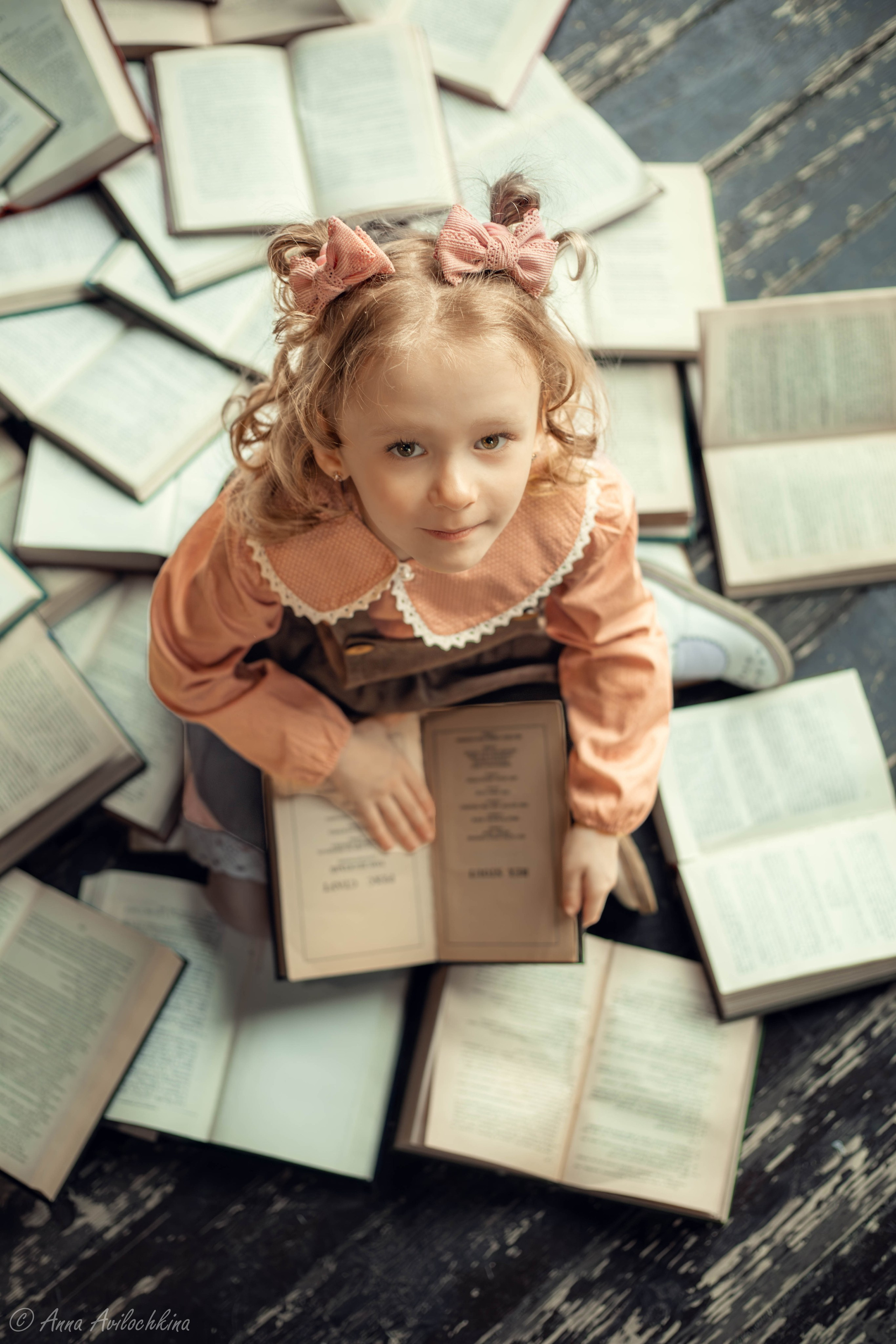 Детские фотосессии для фотоальбомов (школа, детский сад). Семейный и свадебный фотограф в Москве и Домодедово Анна Авилочкина