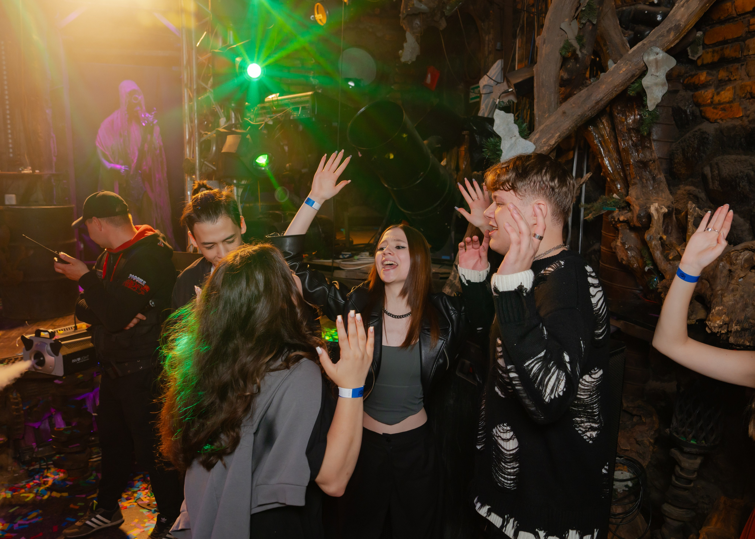 Выпускной Байк Центр «Ночные волки» 11 класс. Крамер Юлиана детский и семейный фотограф