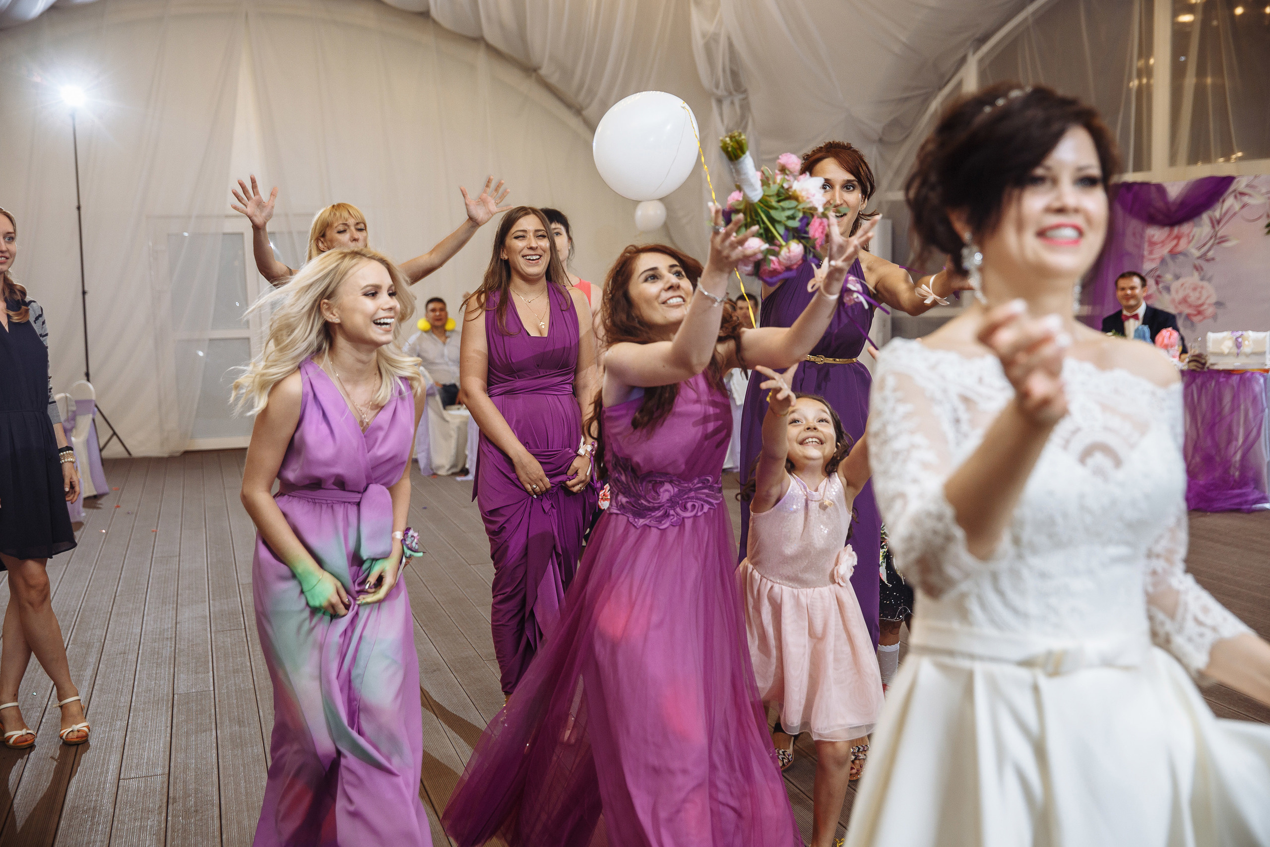 Свадебный фотограф в Москве Тёма Савостиков