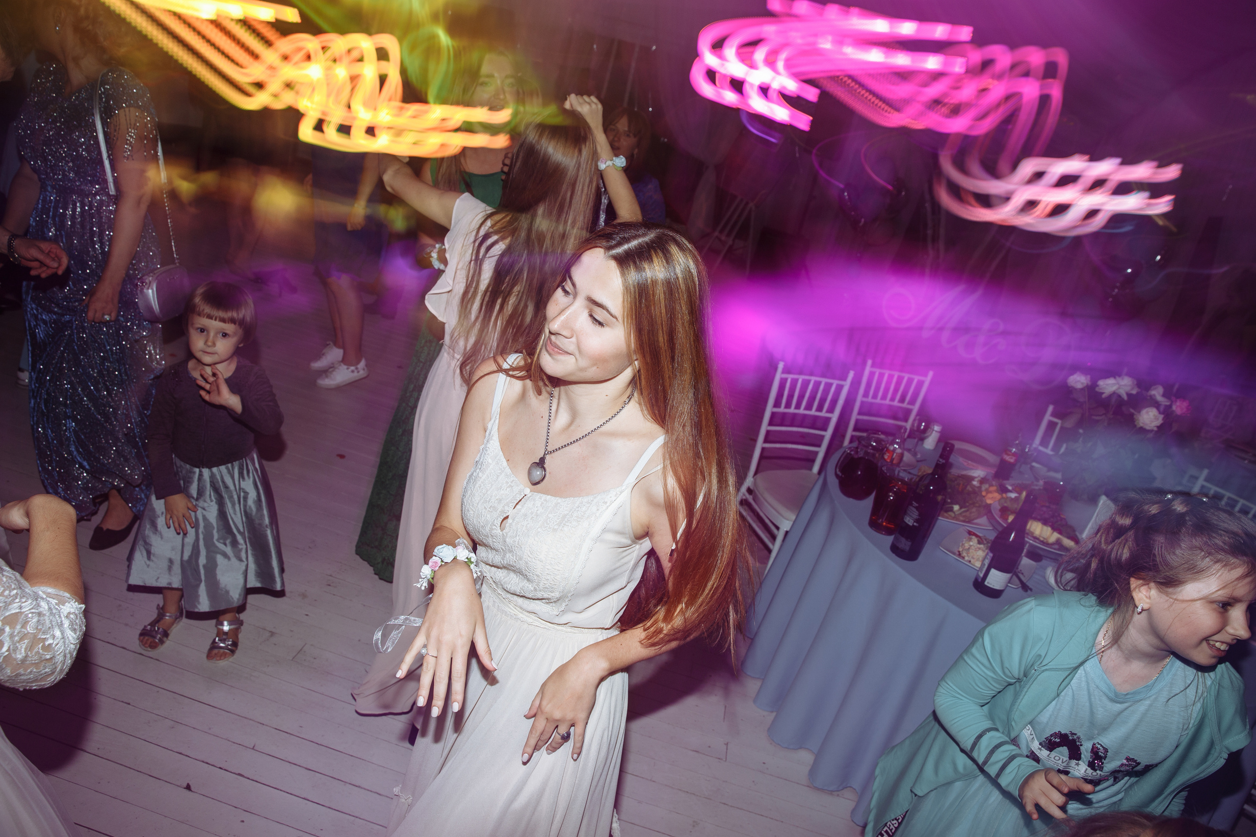 Максим и Дарья. Свадебный фотограф в Москве Тёма Савостиков