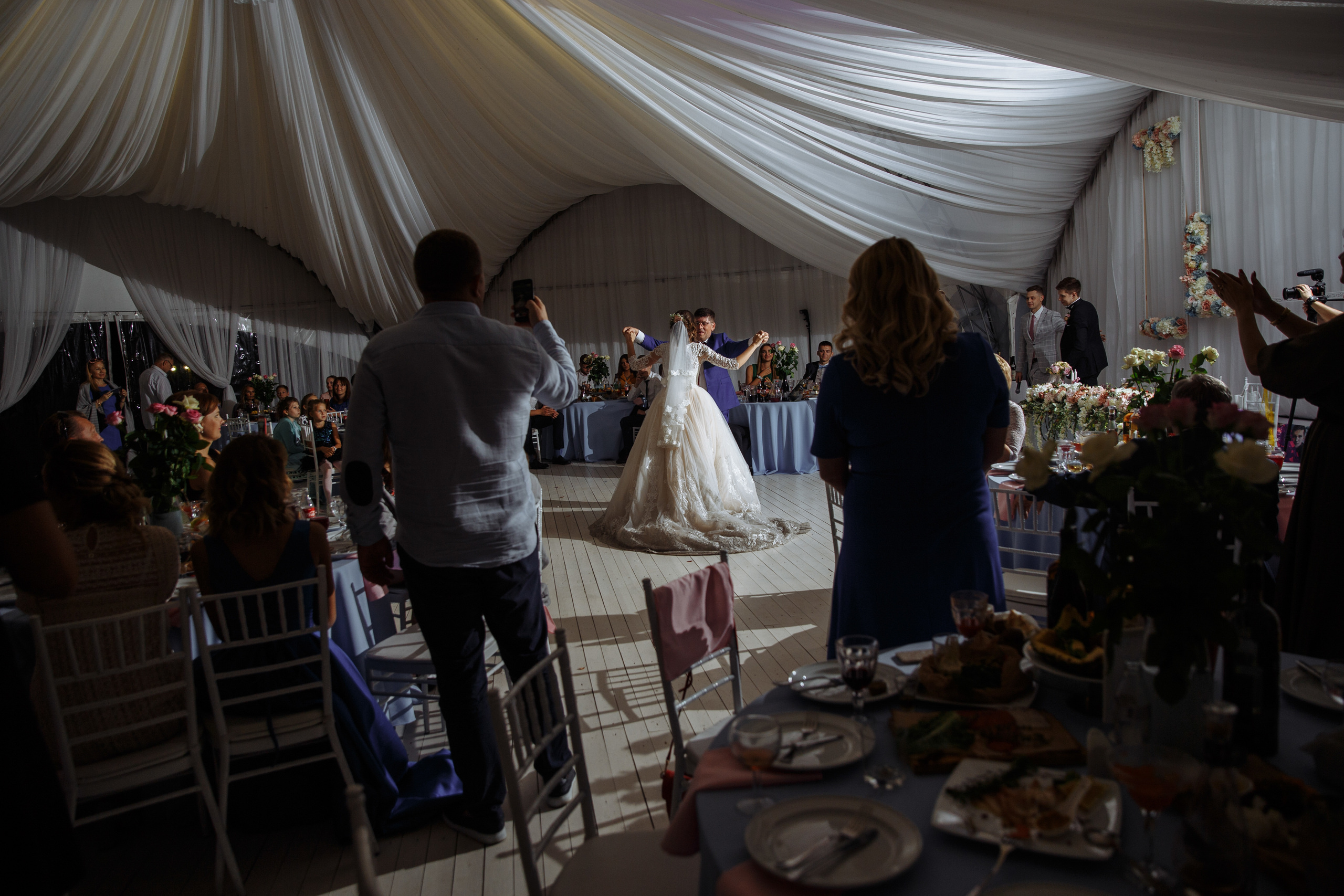 Свадебный фотограф в Москве Тёма Савостиков