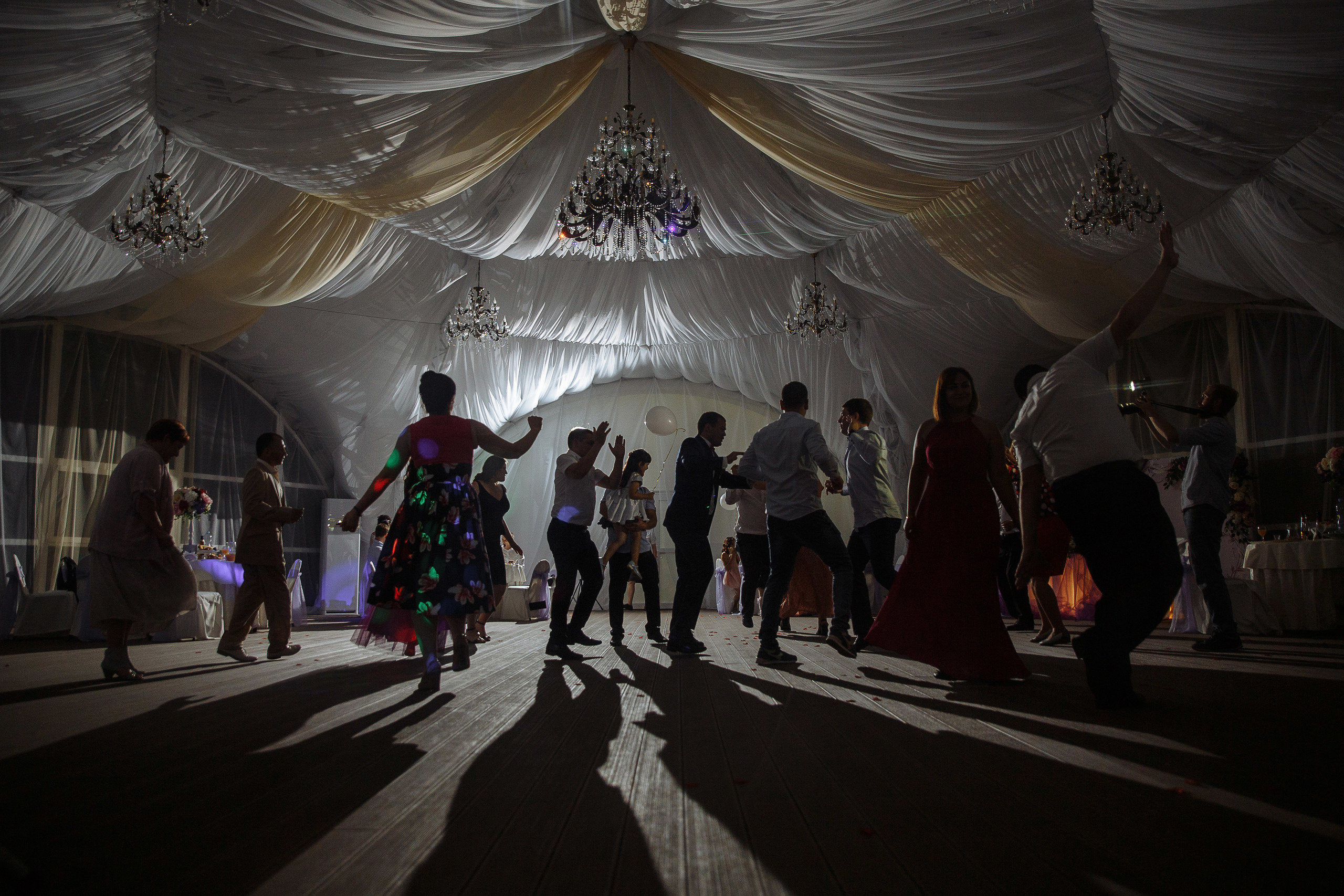 Свадебный фотограф в Москве Тёма Савостиков