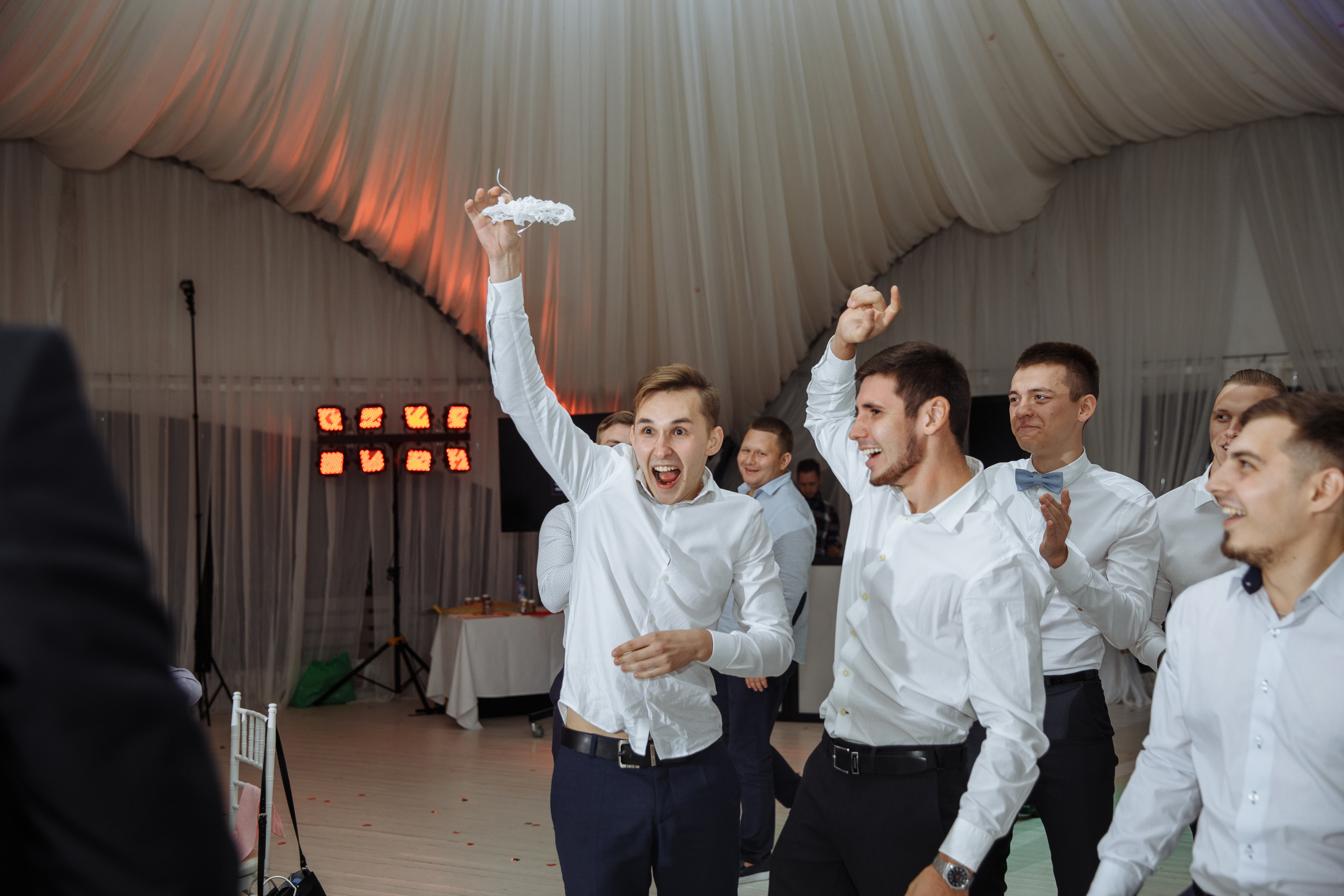 Максим и Дарья. Свадебный фотограф в Москве Тёма Савостиков