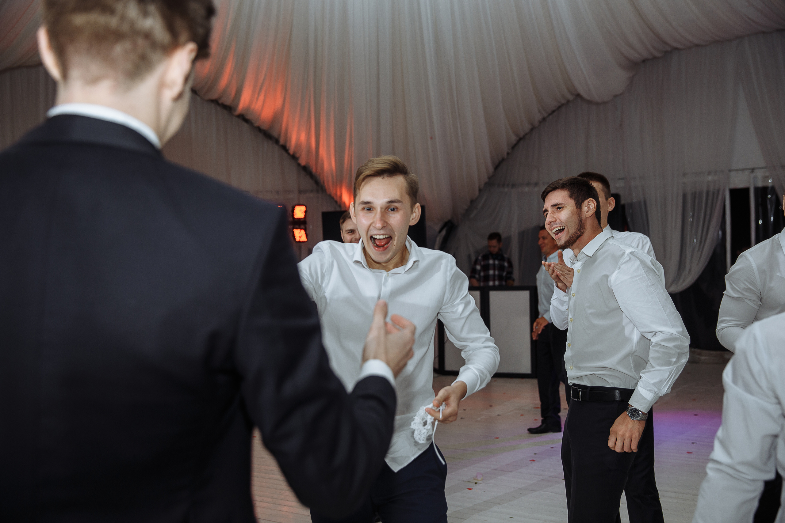 Максим и Дарья. Свадебный фотограф в Москве Тёма Савостиков
