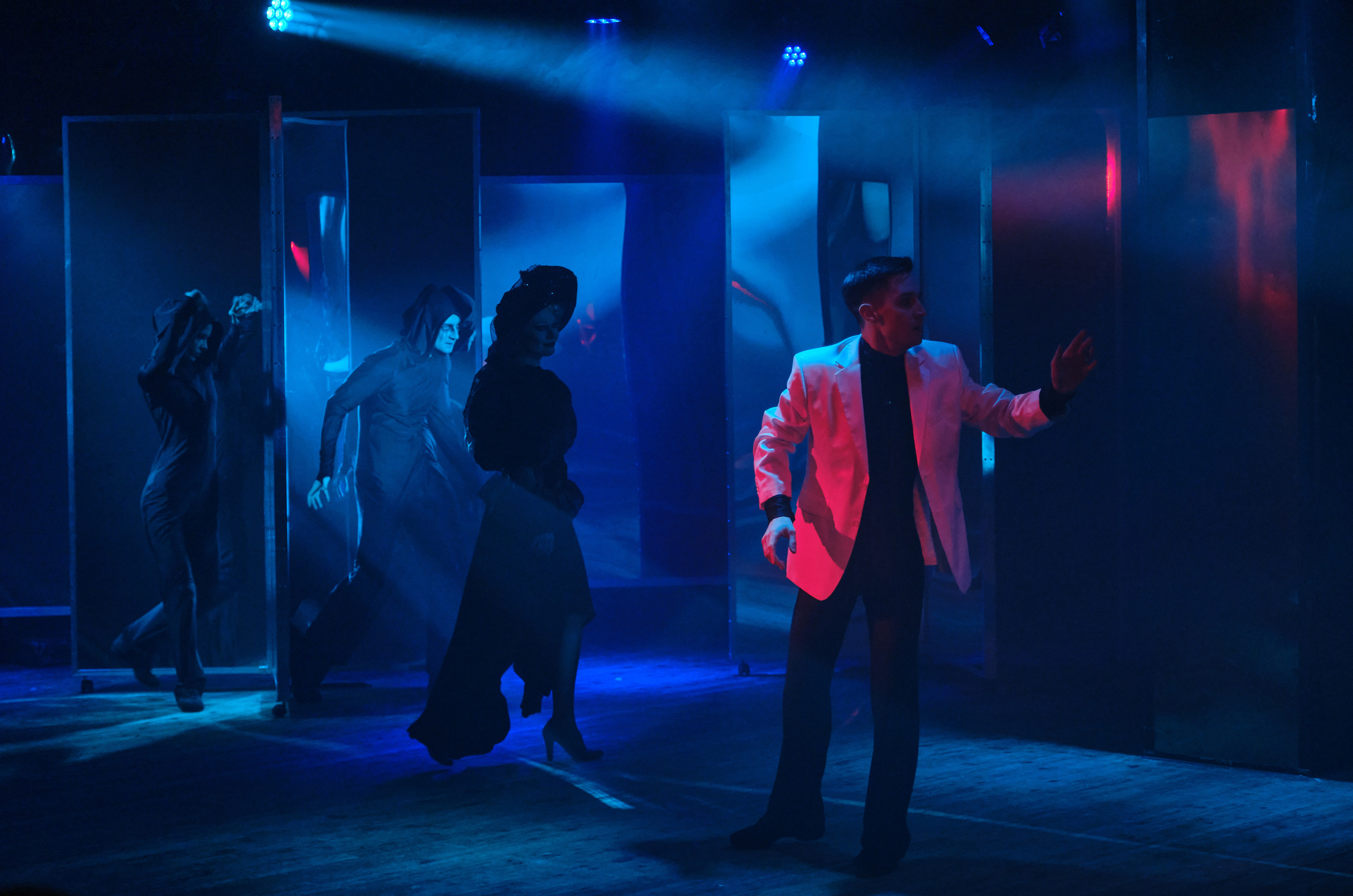 Спектакль «Средство Макропулоса»