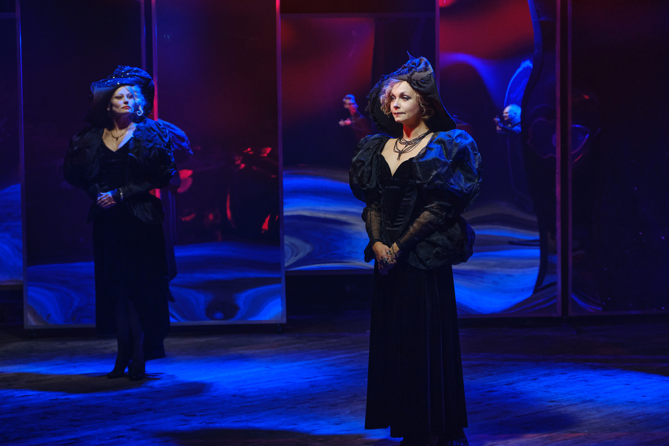 Спектакль «Средство Макропулоса»