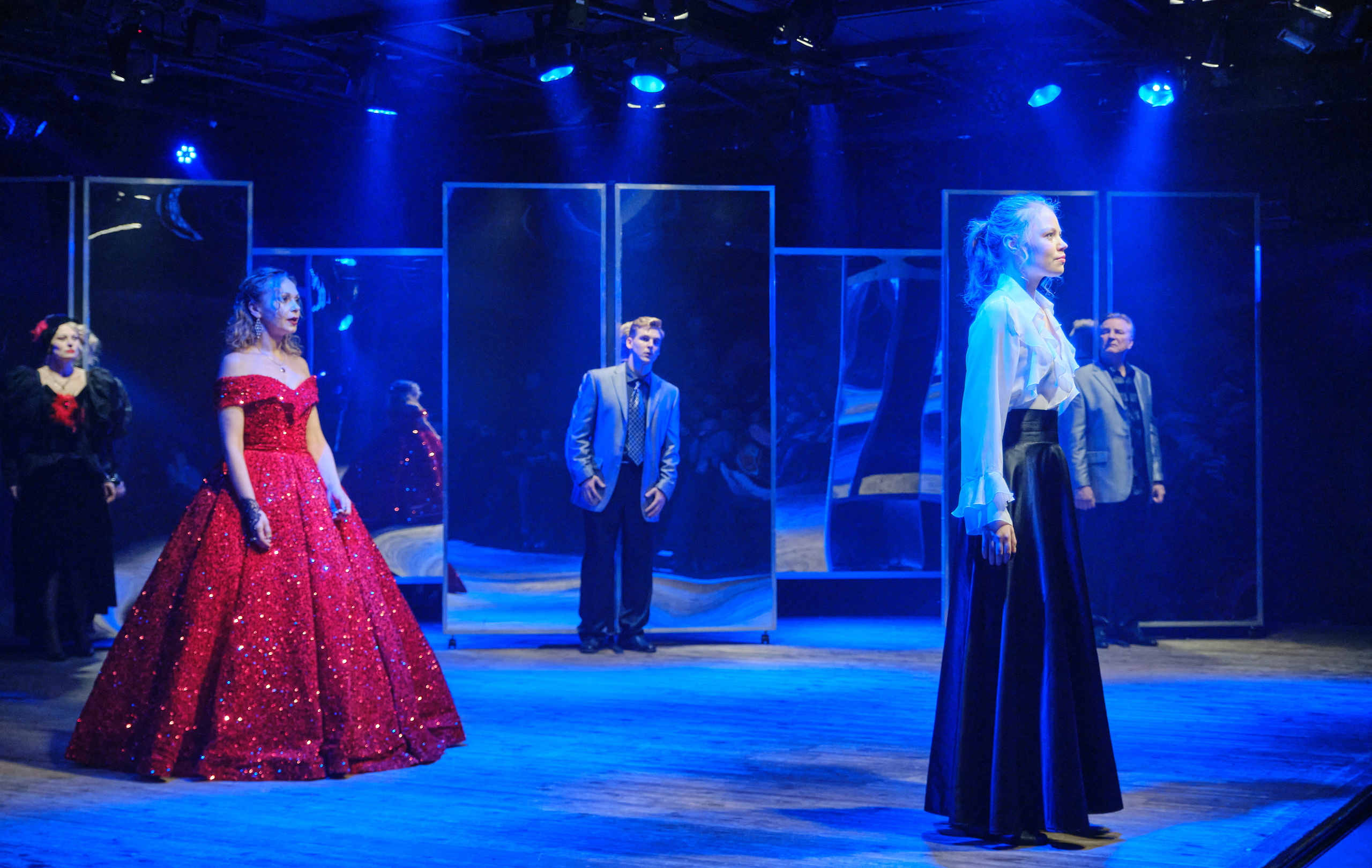 Спектакль «Средство Макропулоса»