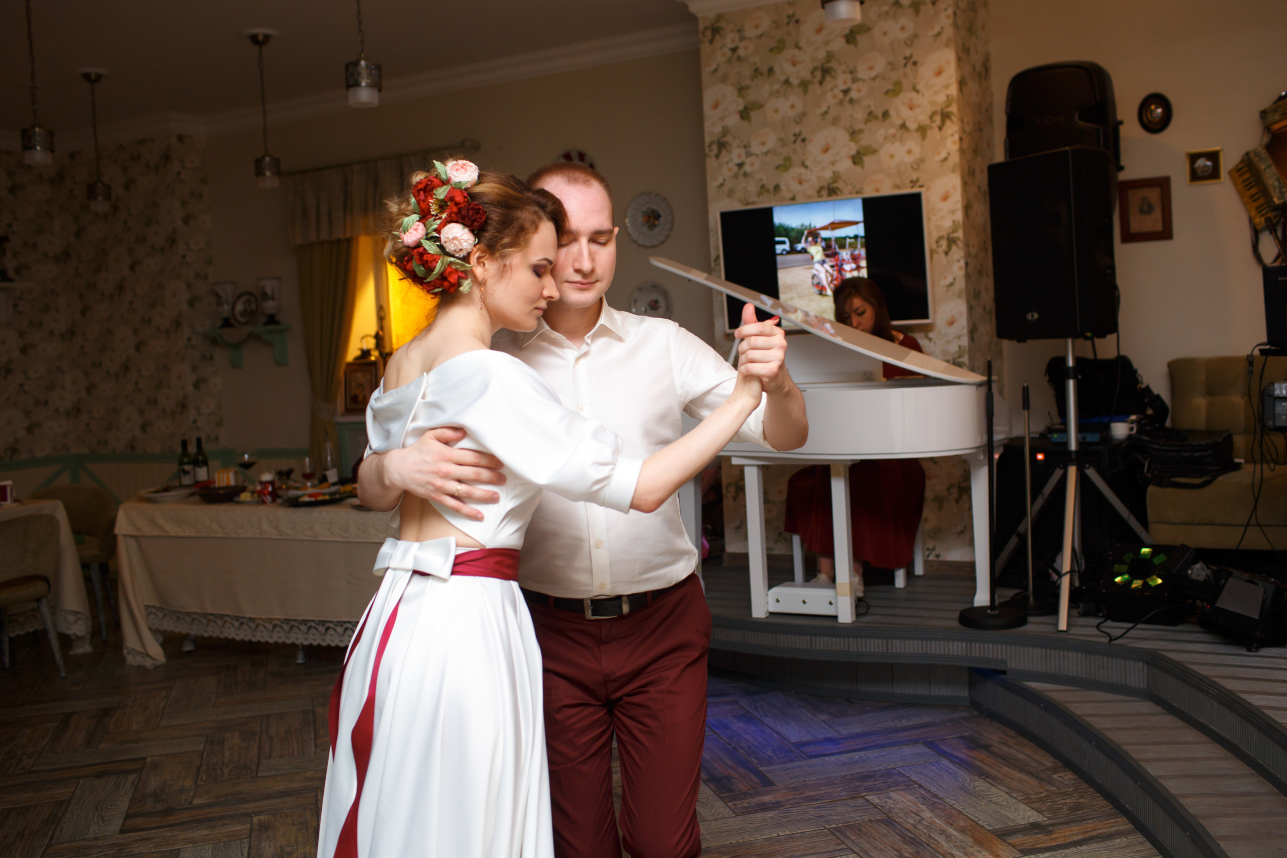 Юлия и Игорь, ЗАГС Кузьминки, ресторан Detol. Свадебный и репортажный фотограф (Москва, Королев и другие)