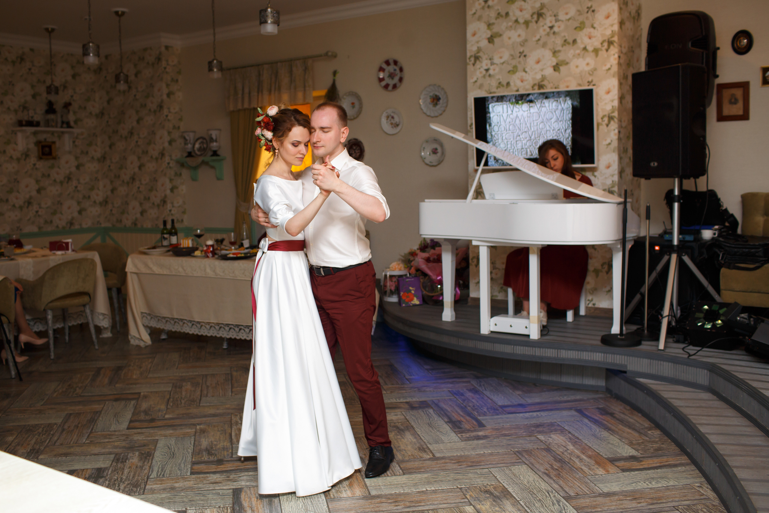 Юлия и Игорь, ЗАГС Кузьминки, ресторан Detol. Свадебный и репортажный фотограф (Москва, Королев и другие)