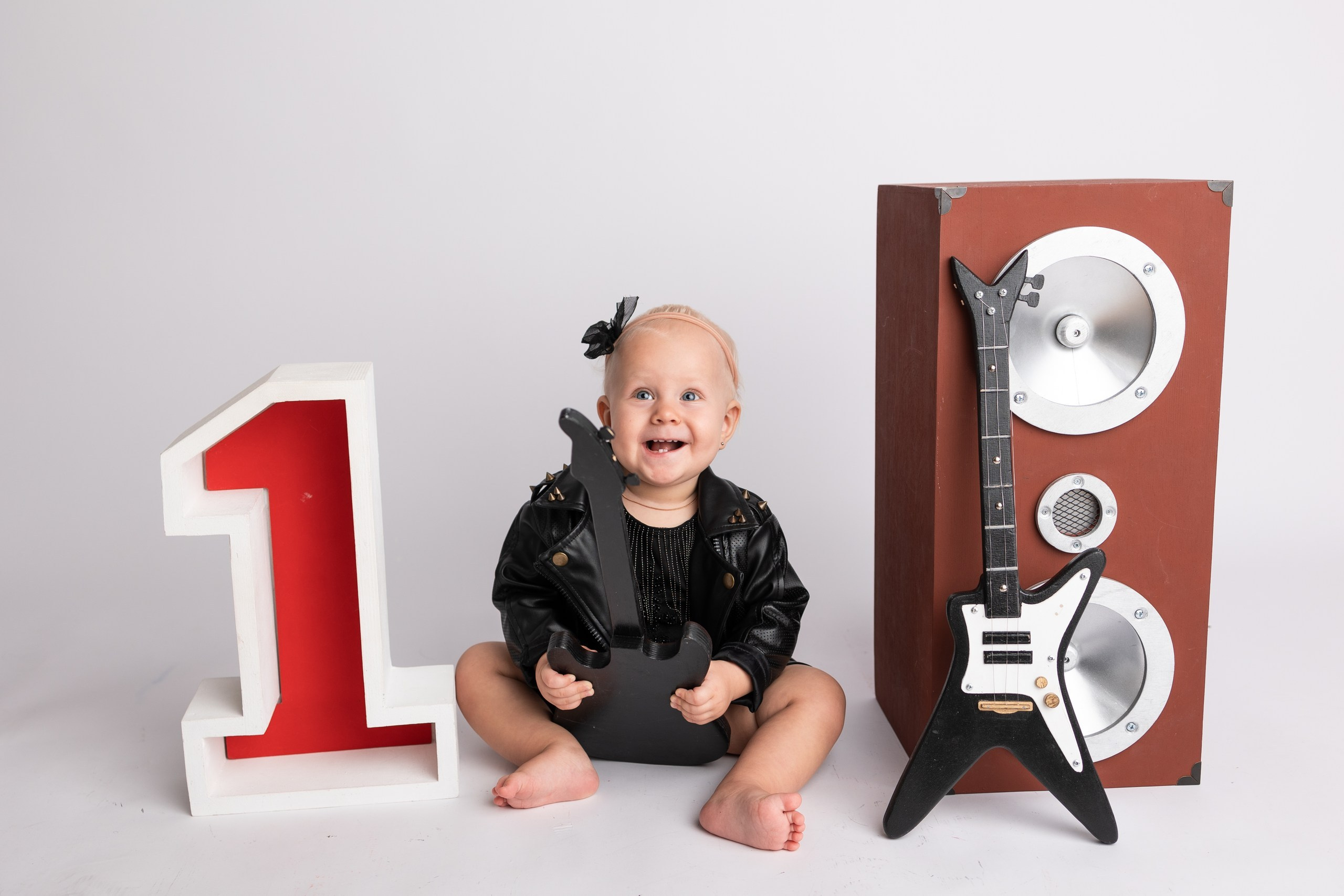 От 9 месяцев  - Фотограф новорожденных: магия детства в каждом снимке. Фотограф новорожденных: волшебные моменты первых дней жизни