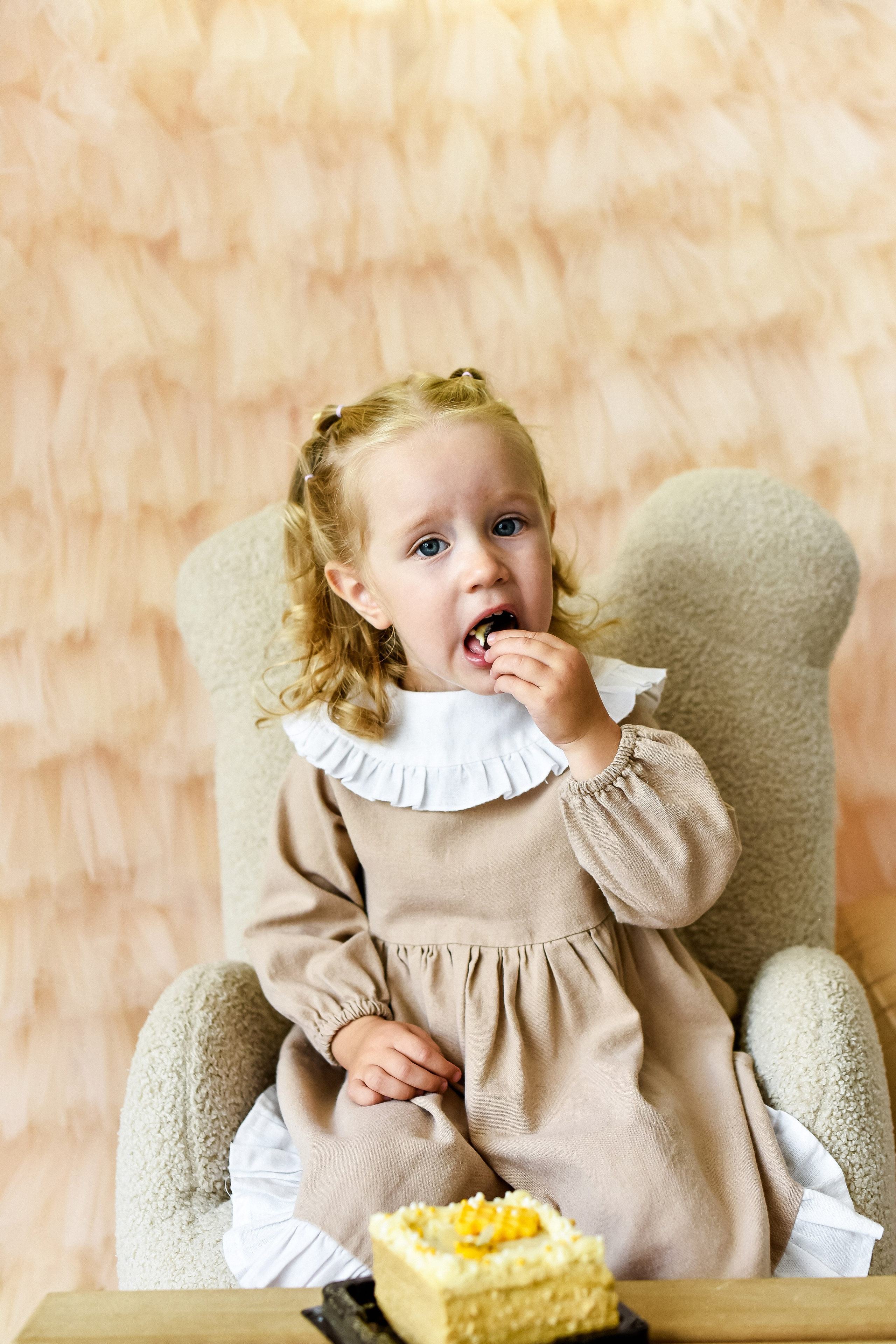 Анечке 2 годика