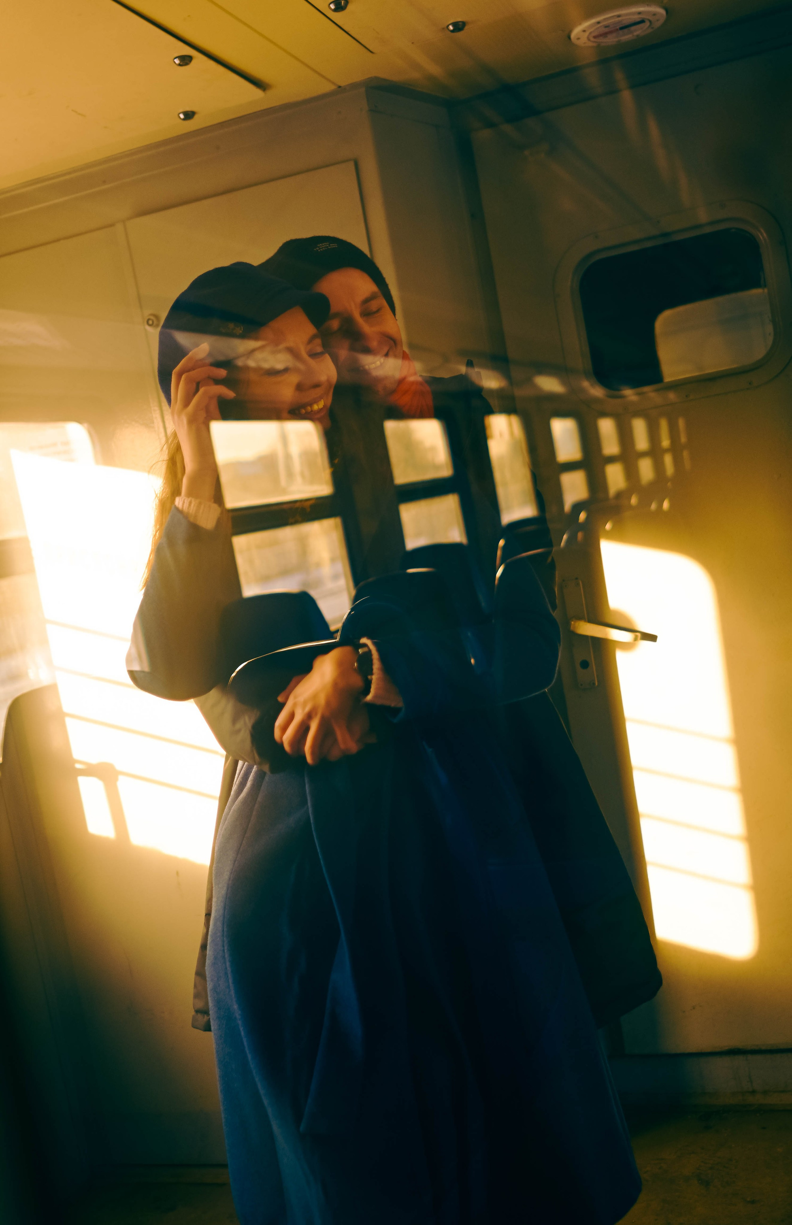 фотосессия love story фотосессия в электричке свадебный фотограф спб 