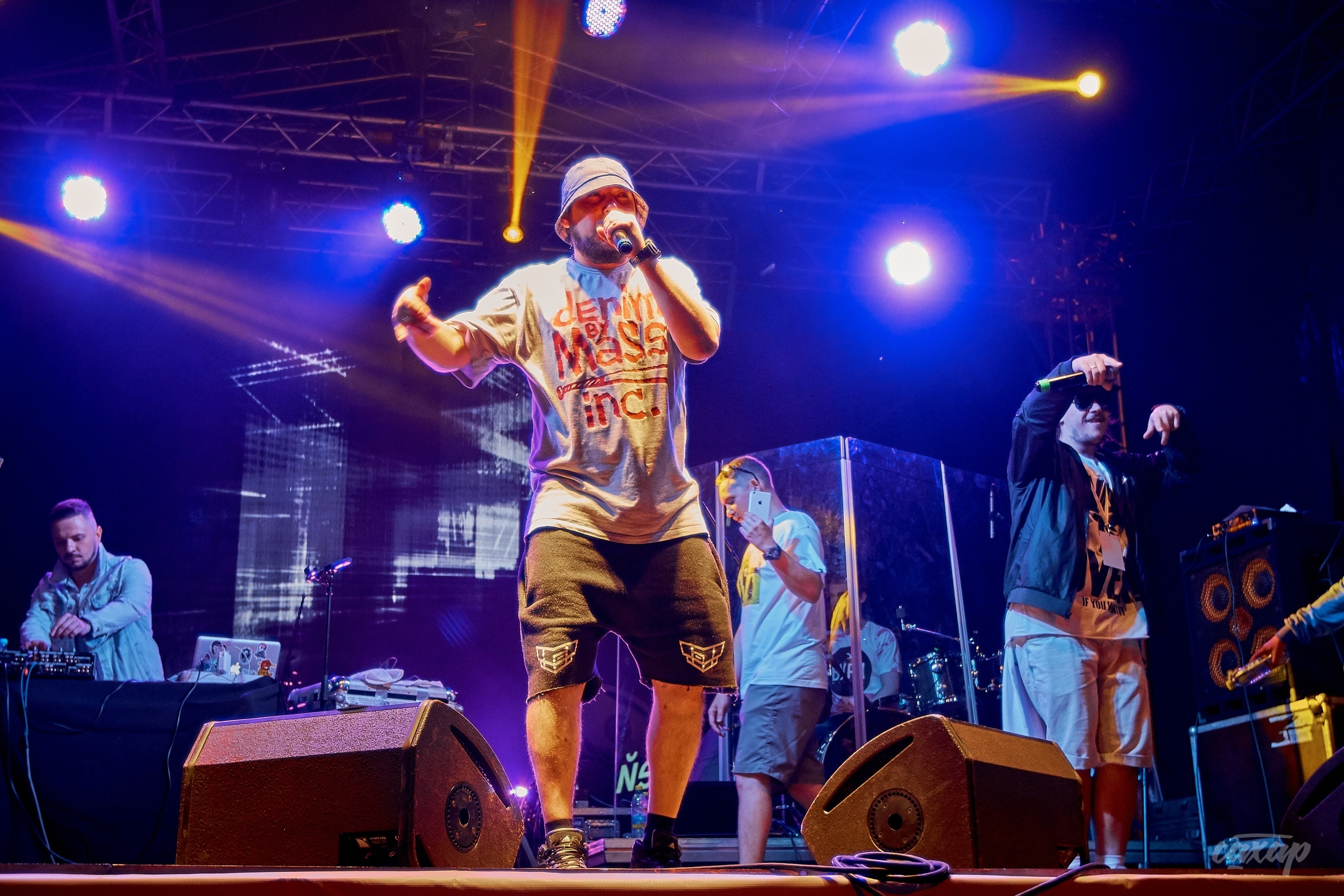 Триагрутрика, фото с концерта. Фотограф в Екатеринбурге Юра Сахар. Профессиональный фотограф в Екатеринбурге Юра Сахар